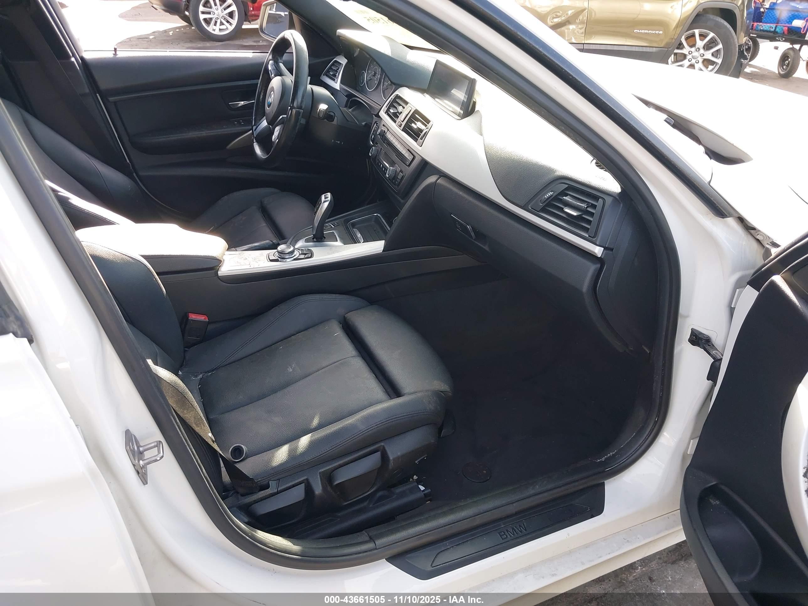 BMW 320I image 5