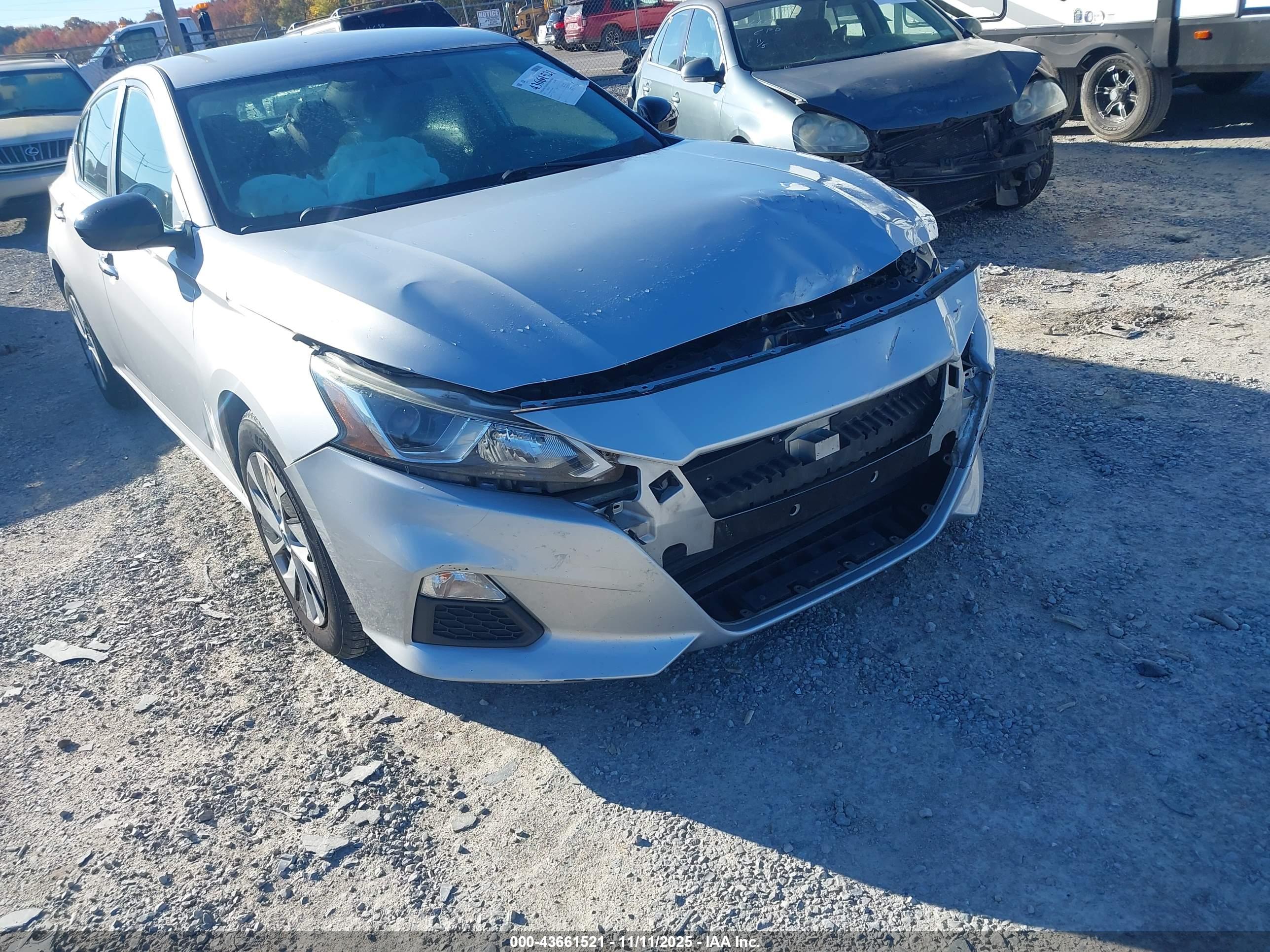 NISSAN ALTIMA image 6