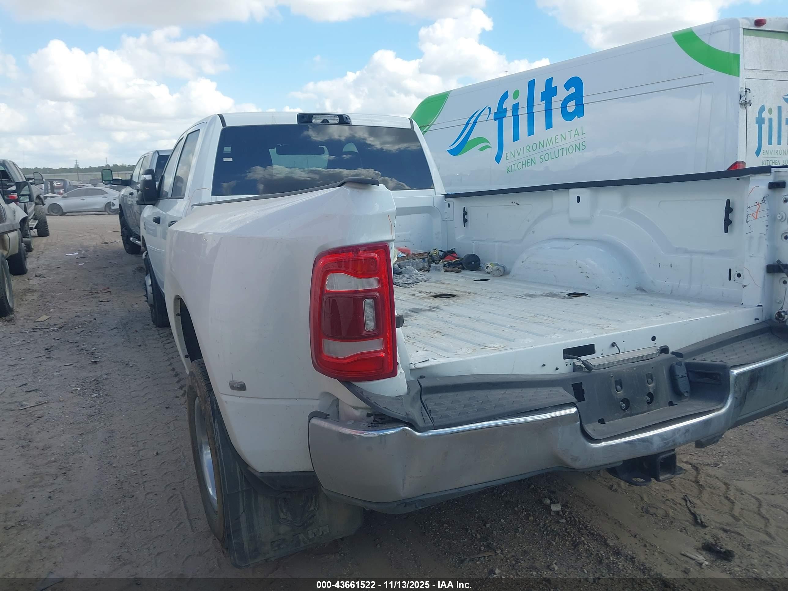 RAM 3500 image 3