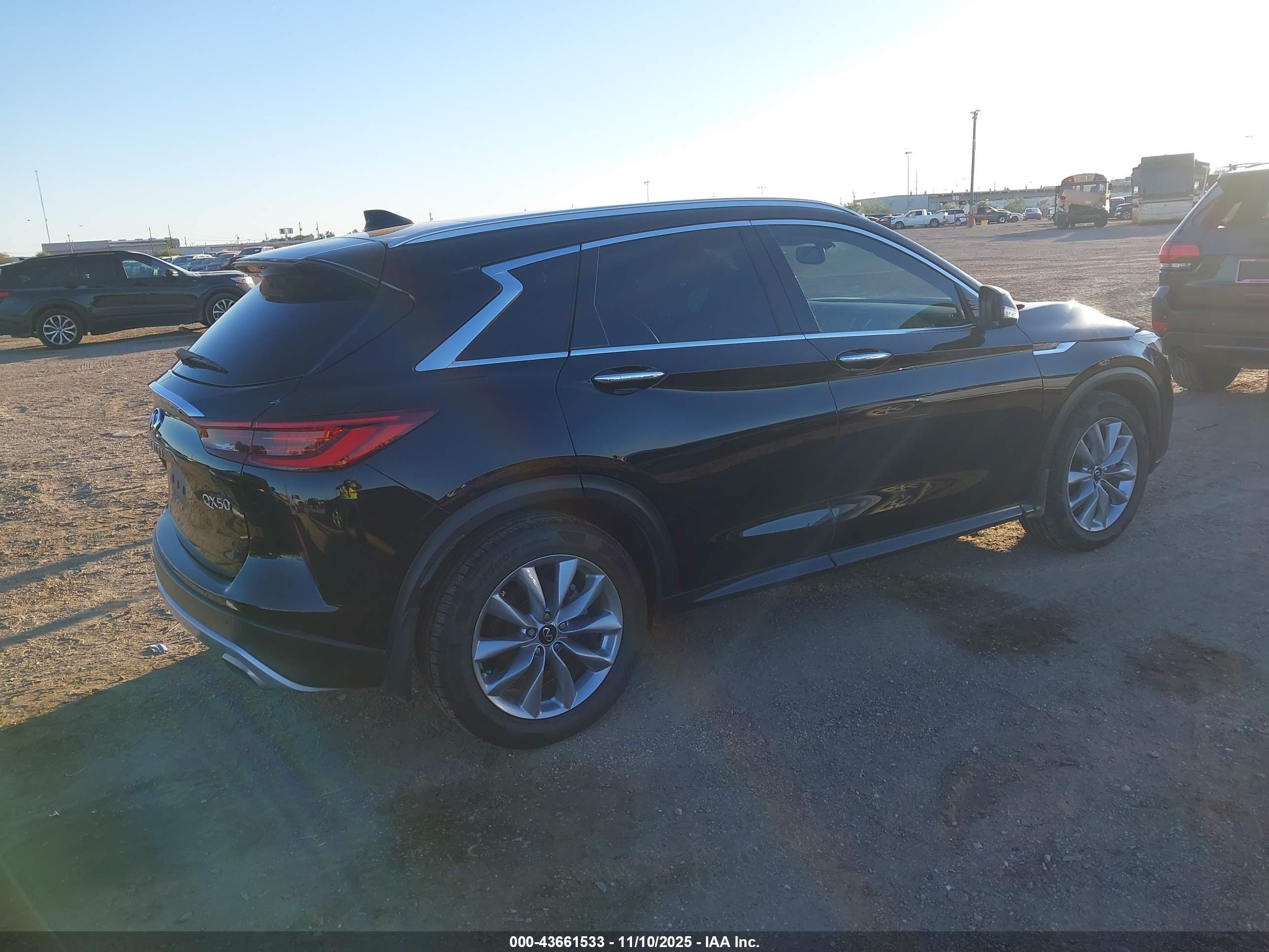 INFINITI QX50 image 4
