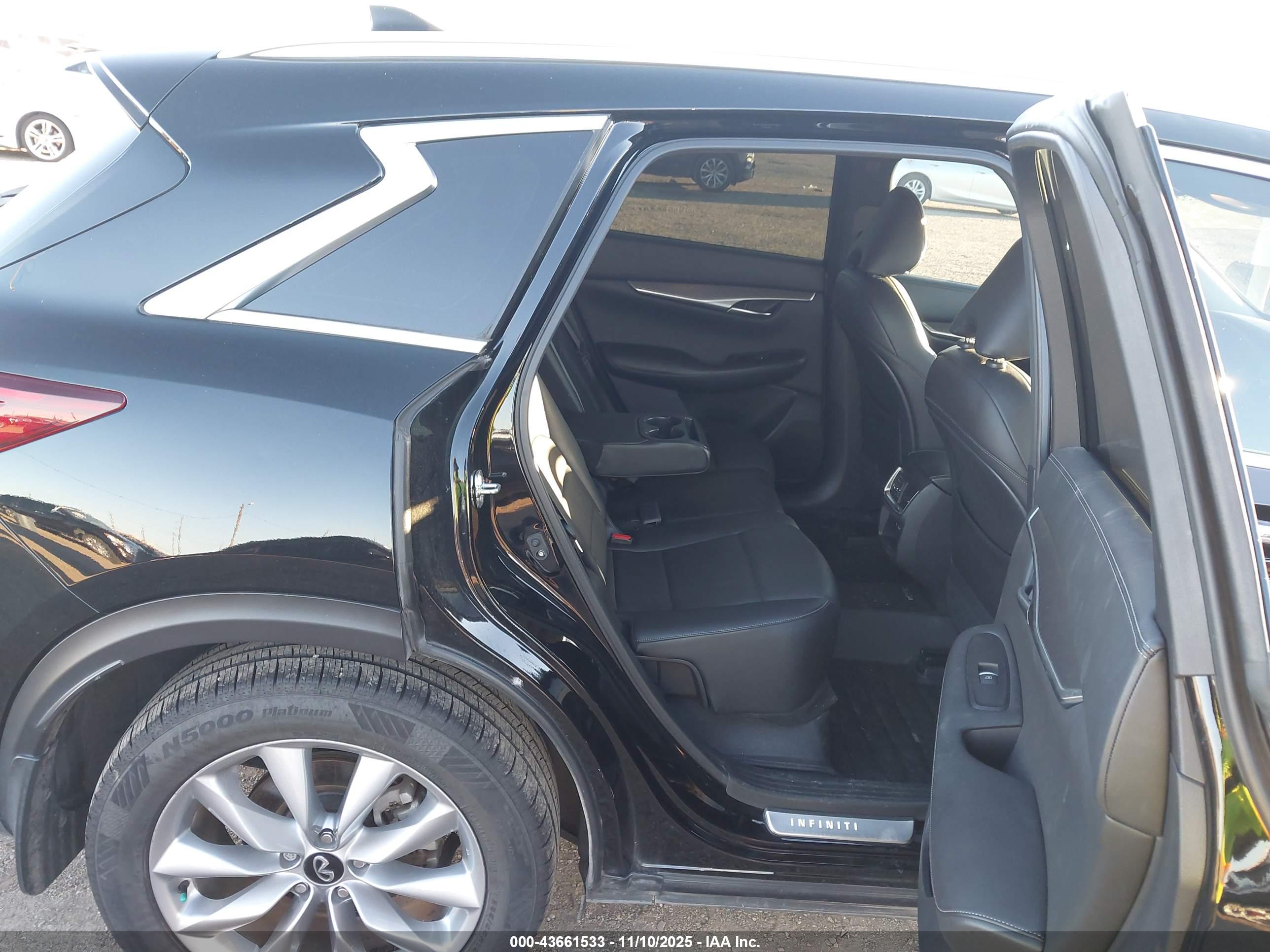 INFINITI QX50 image 8