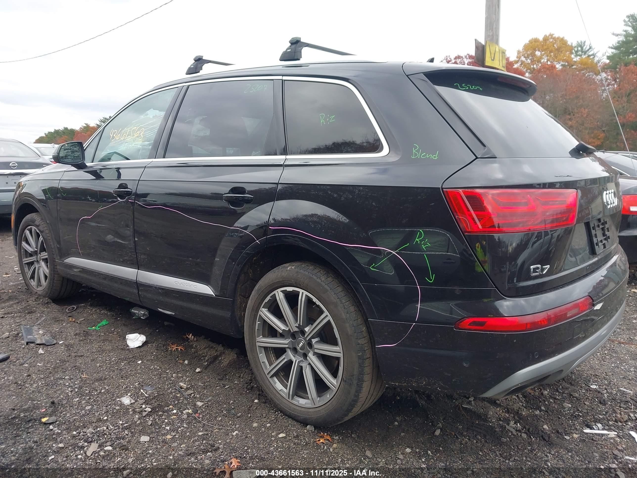 AUDI Q7 image 3