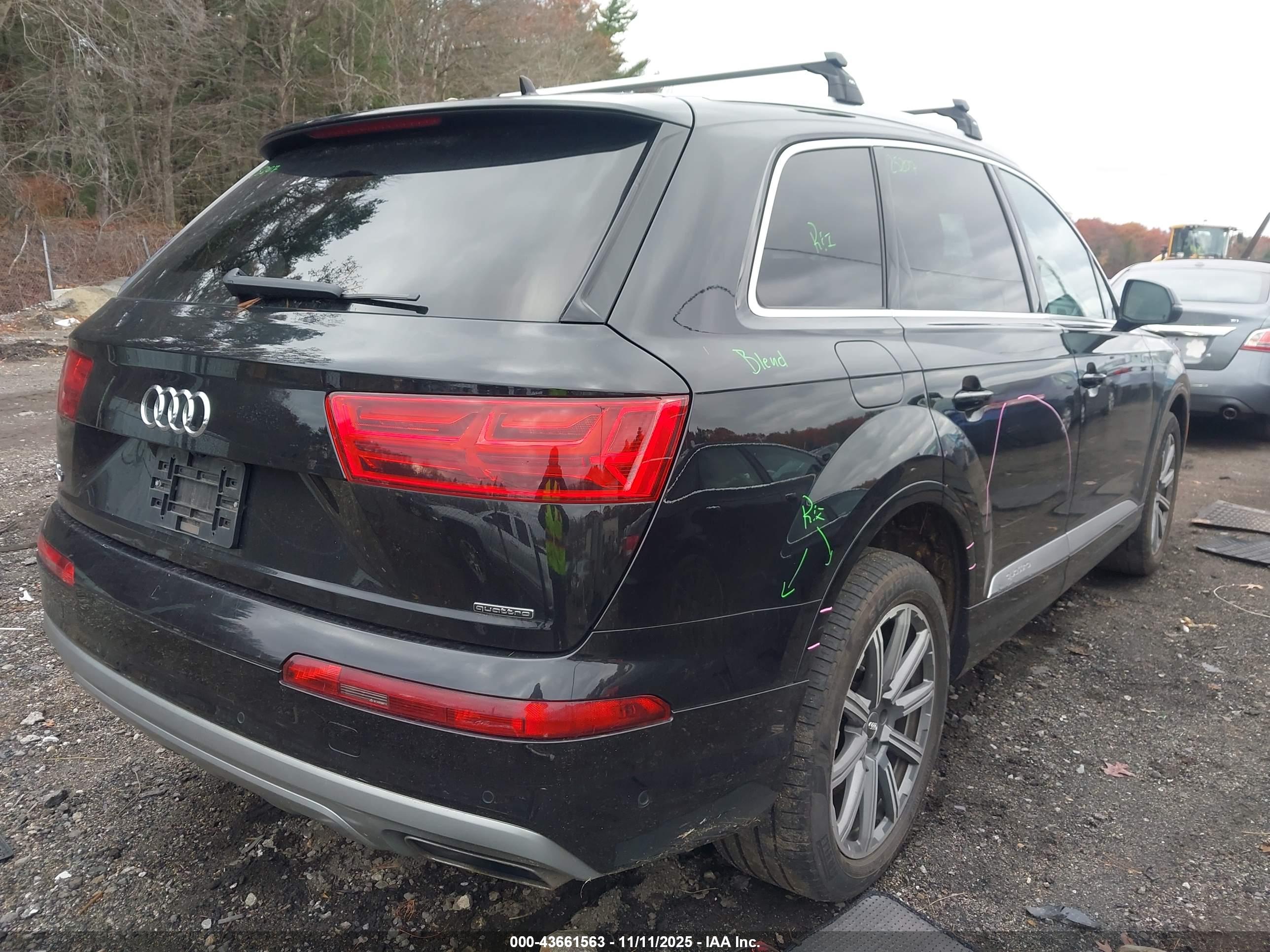 AUDI Q7 image 4