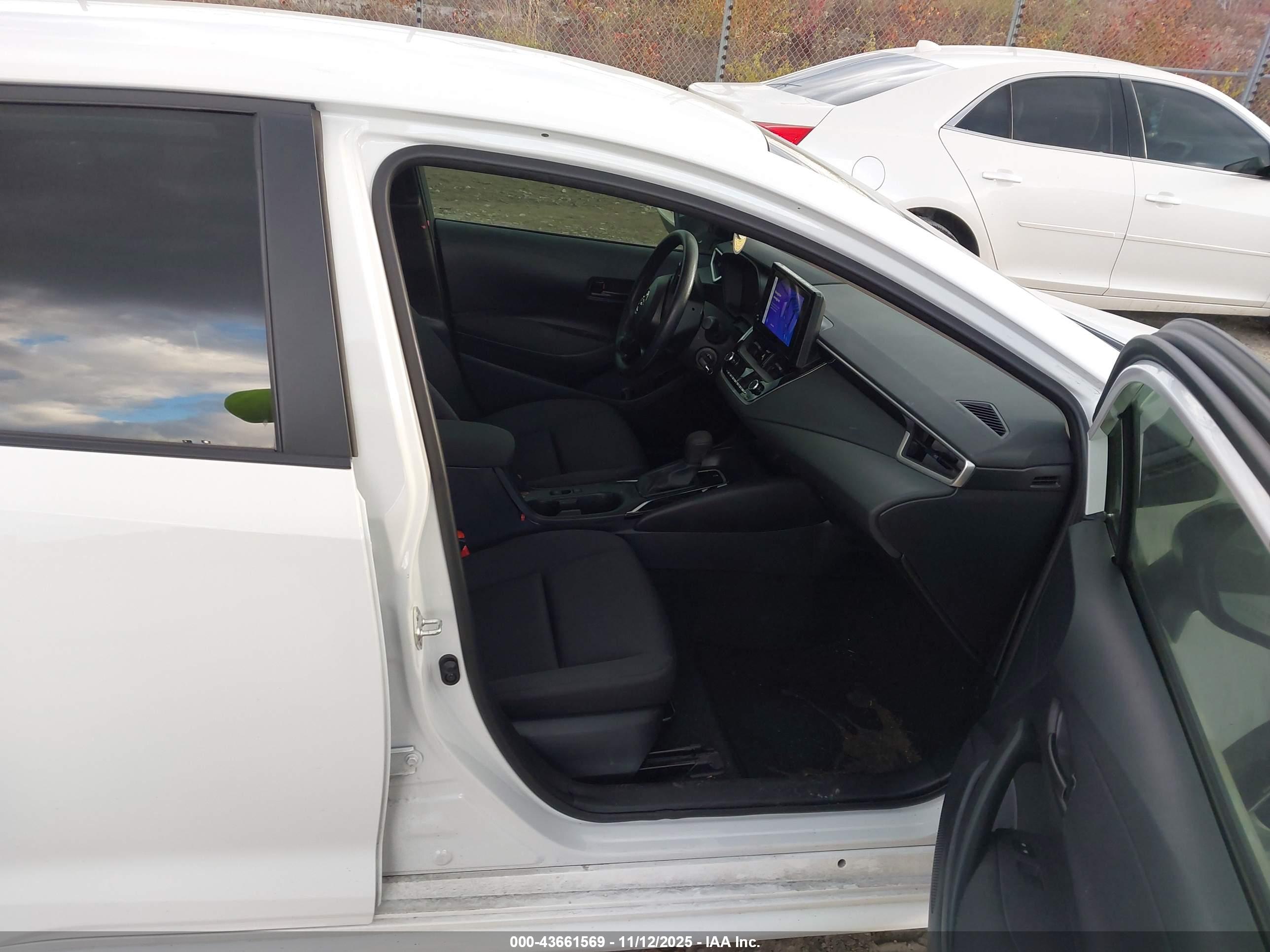 TOYOTA COROLLA image 5