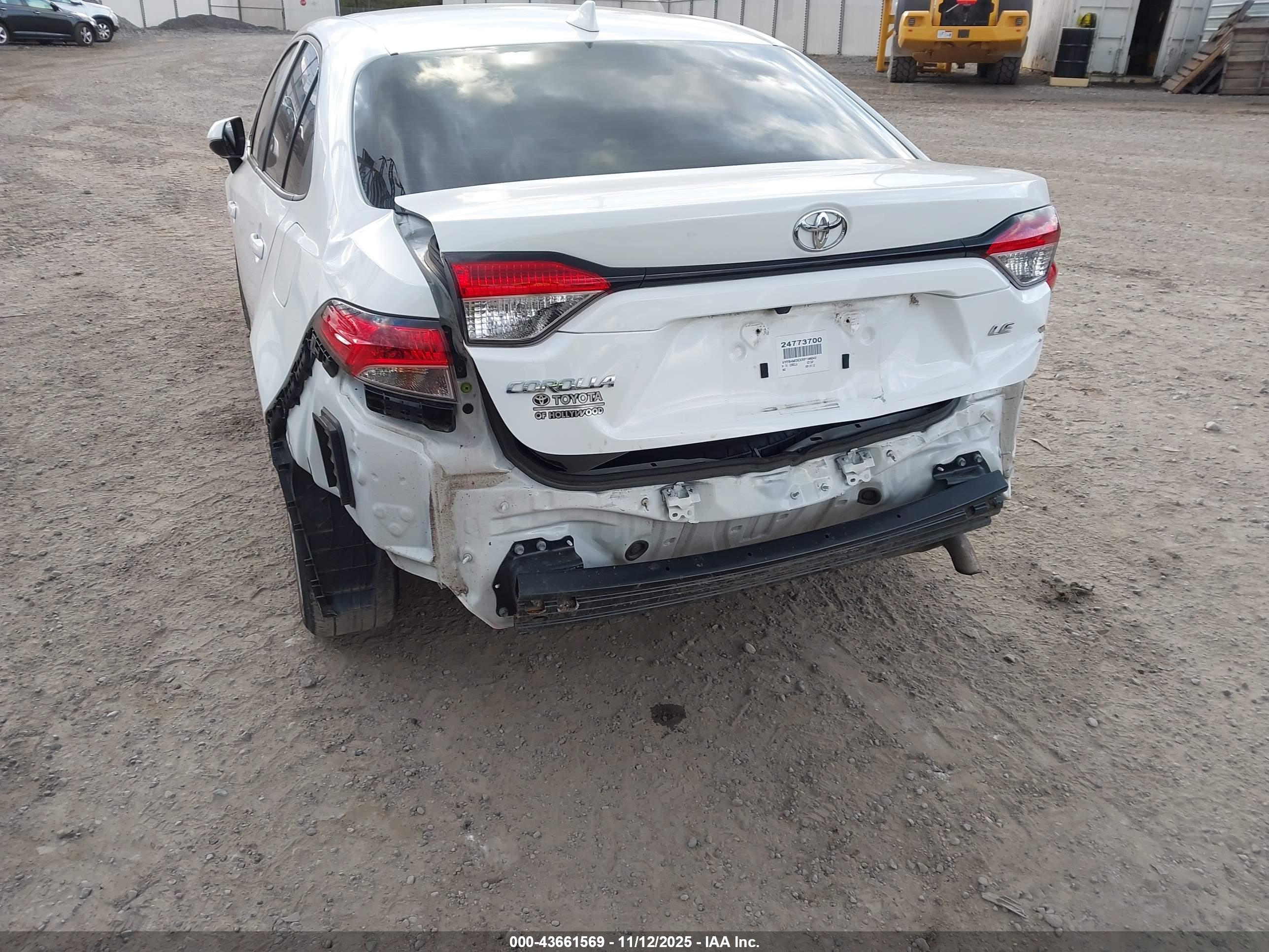 TOYOTA COROLLA image 6