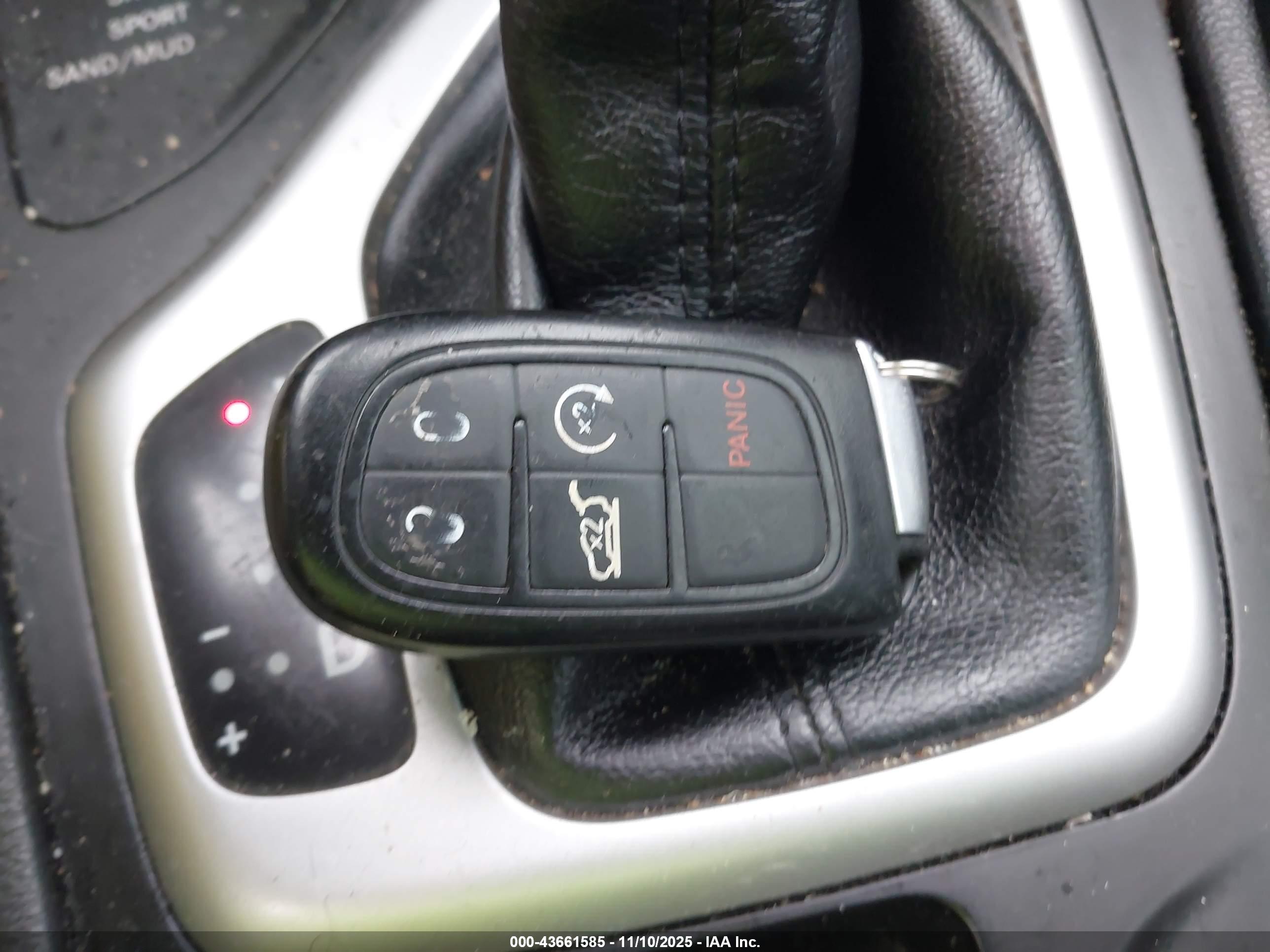 JEEP CHEROKEE image 11