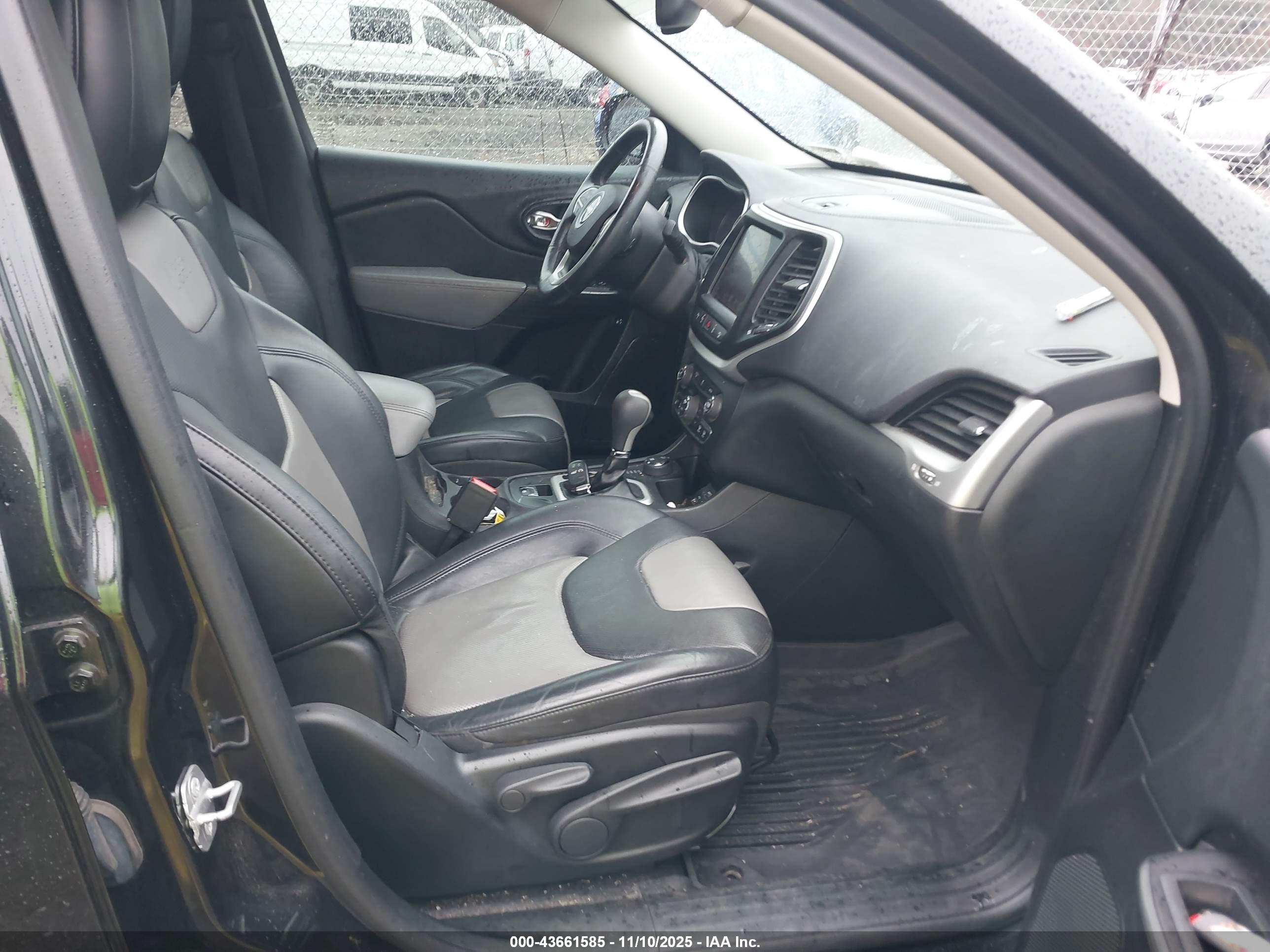 JEEP CHEROKEE image 5