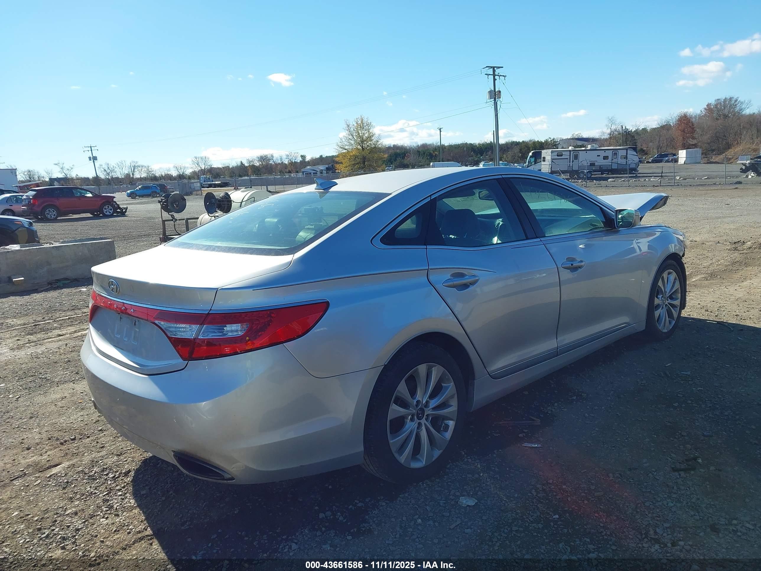 HYUNDAI AZERA image 4