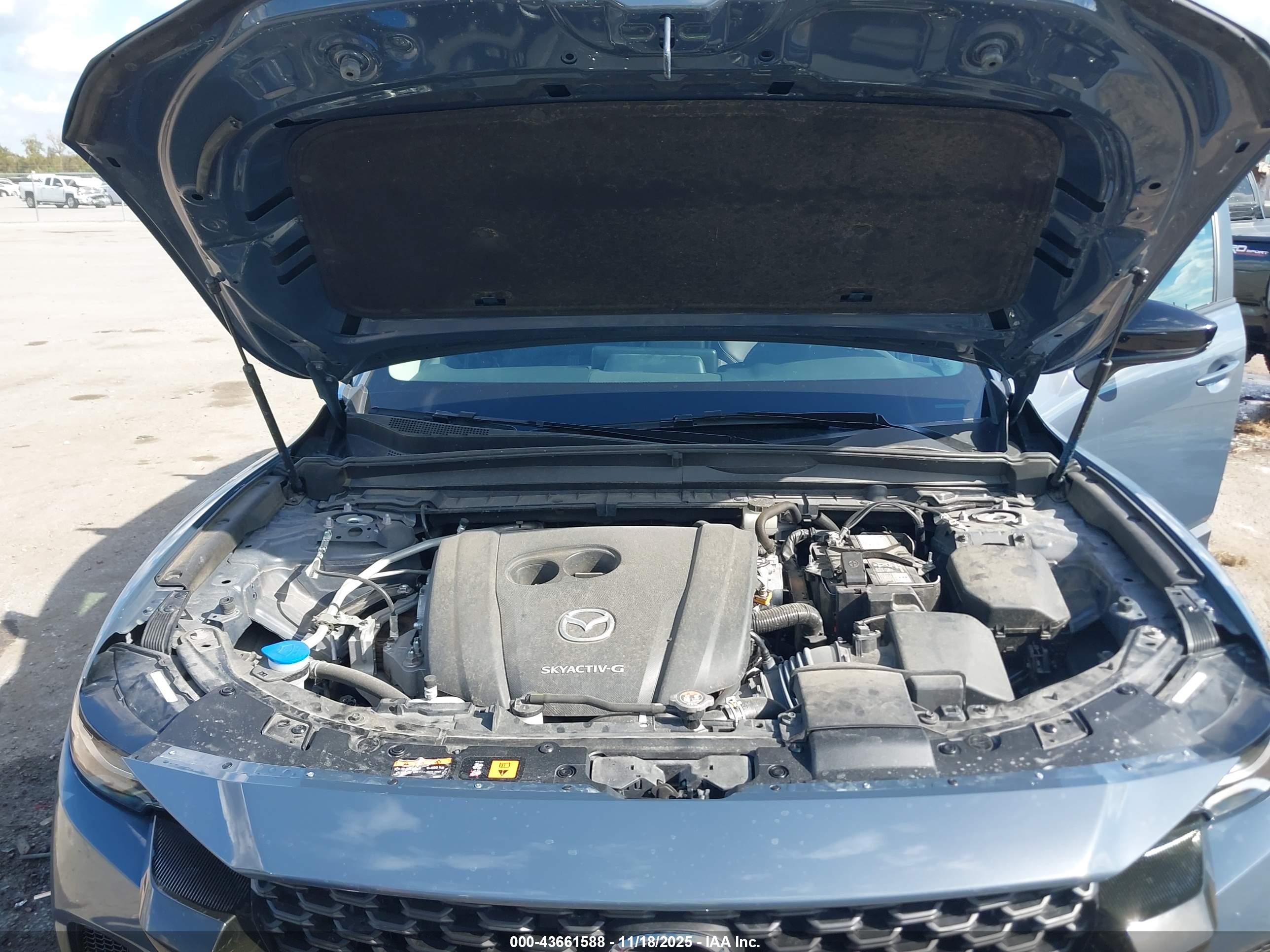 MAZDA CX-50 image 10