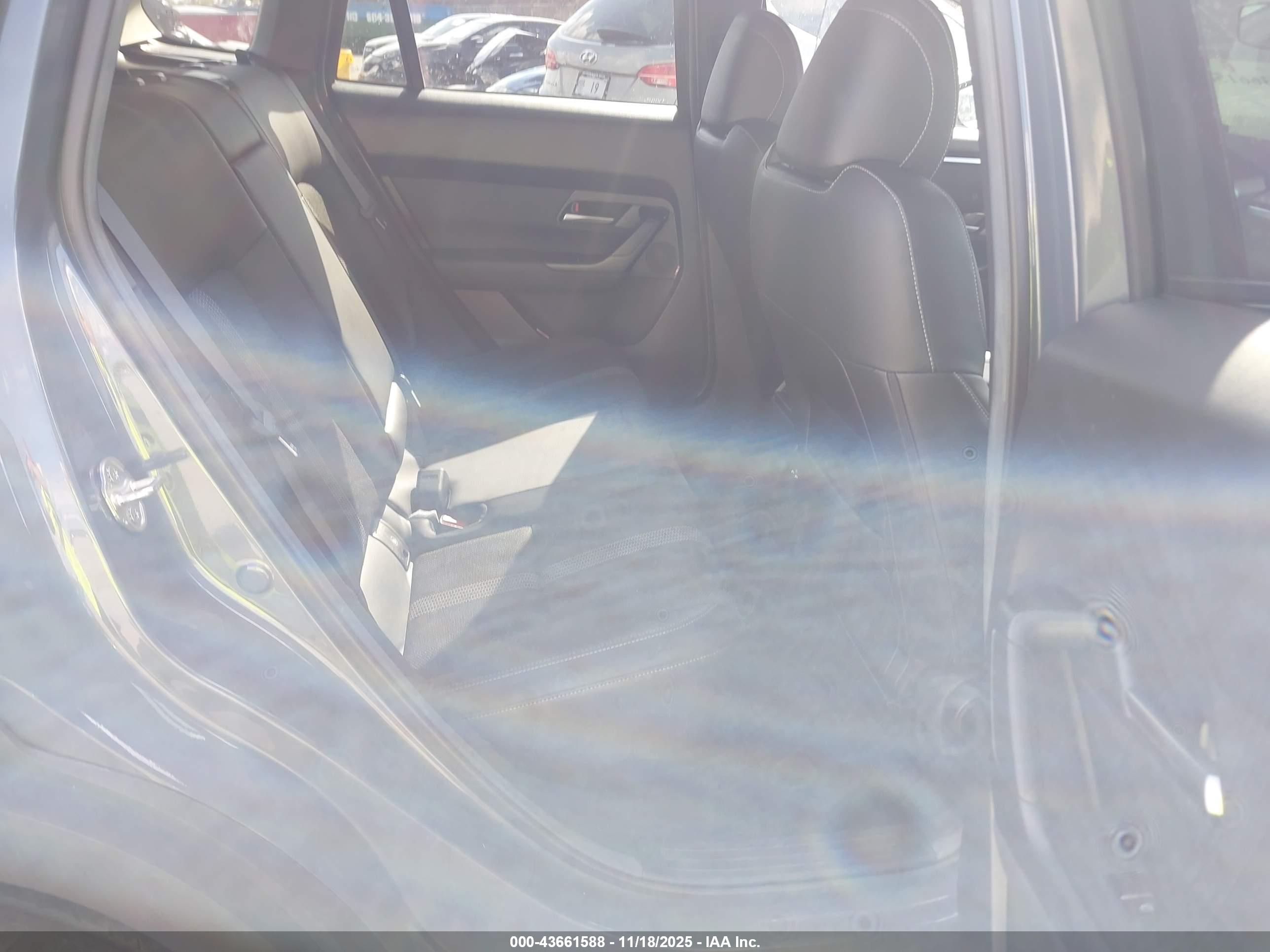 MAZDA CX-50 image 8