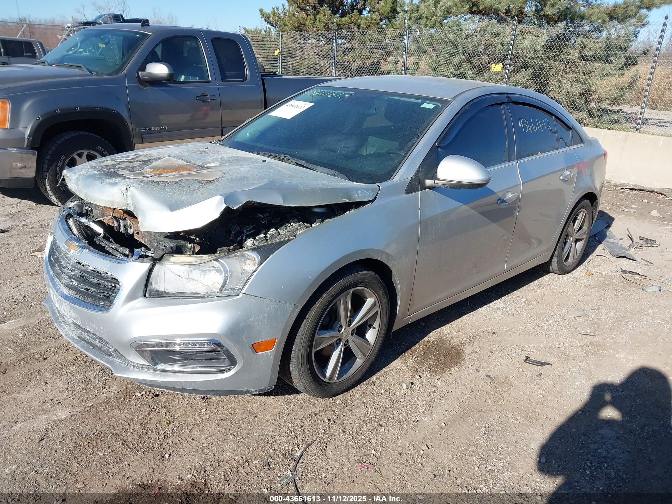 CHEVROLET CRUZE image 2