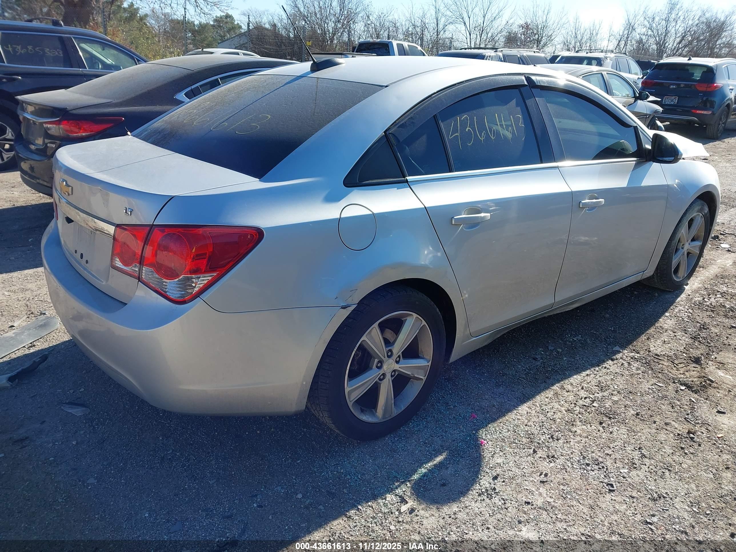CHEVROLET CRUZE image 4