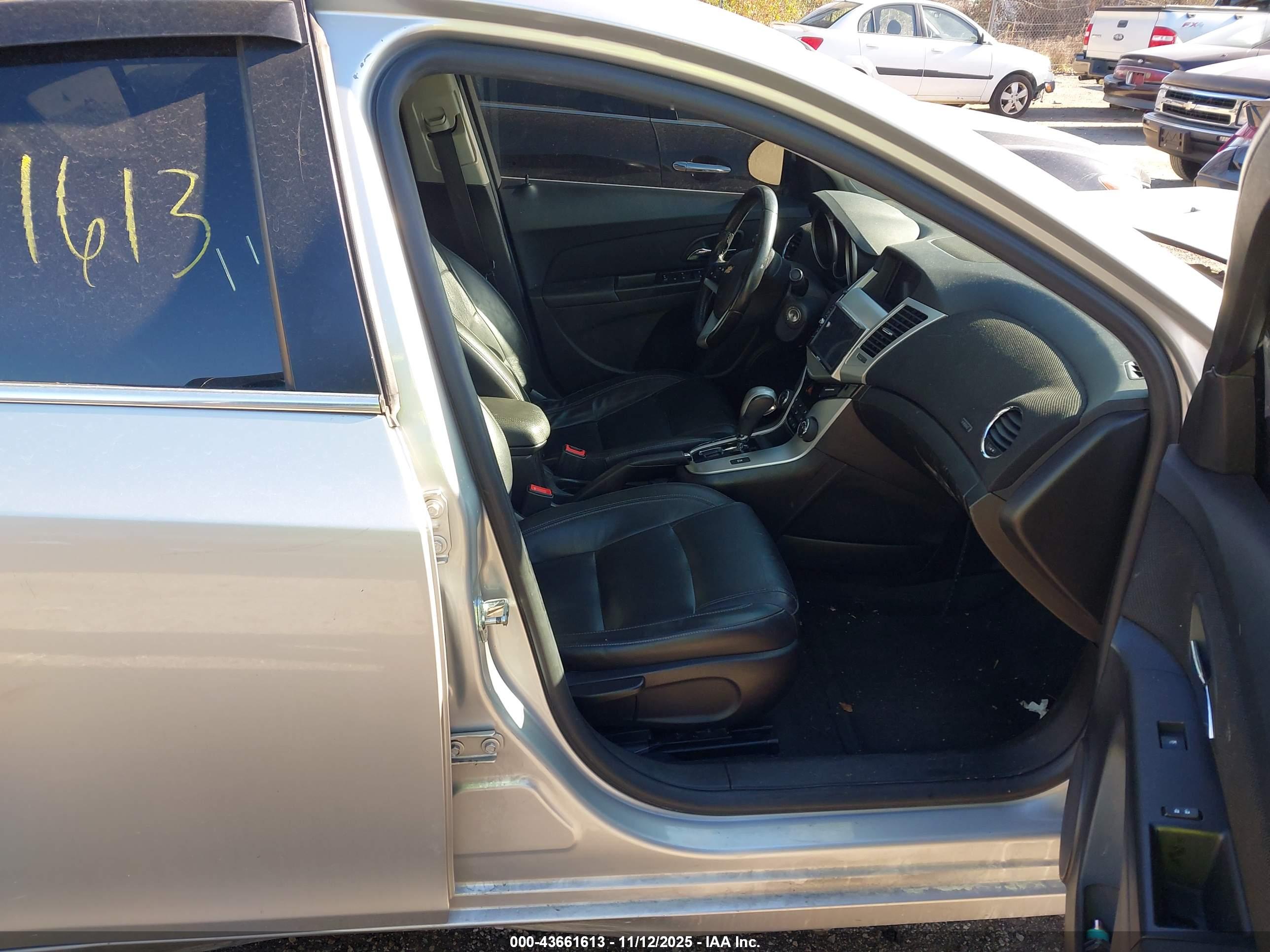 CHEVROLET CRUZE image 5