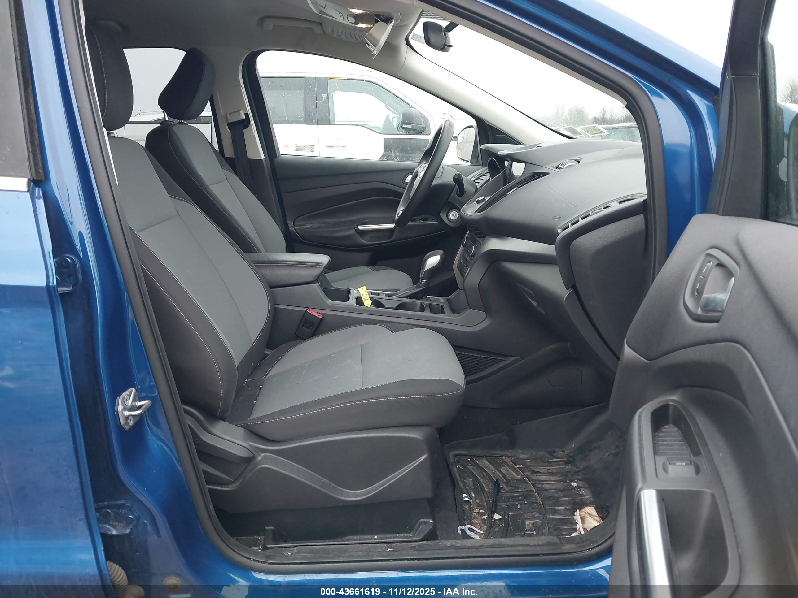 FORD ESCAPE image 5