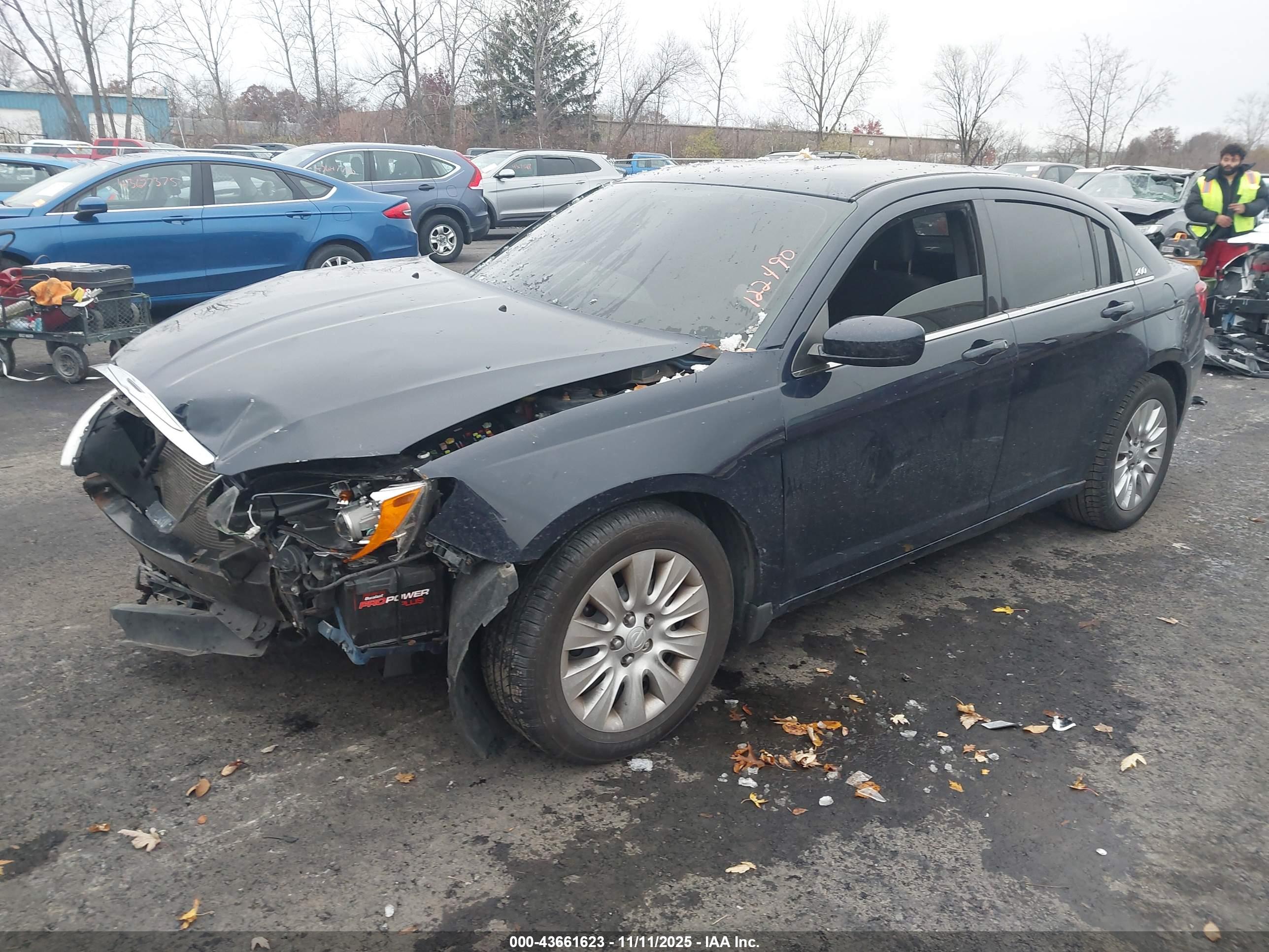 CHRYSLER 200 image 2