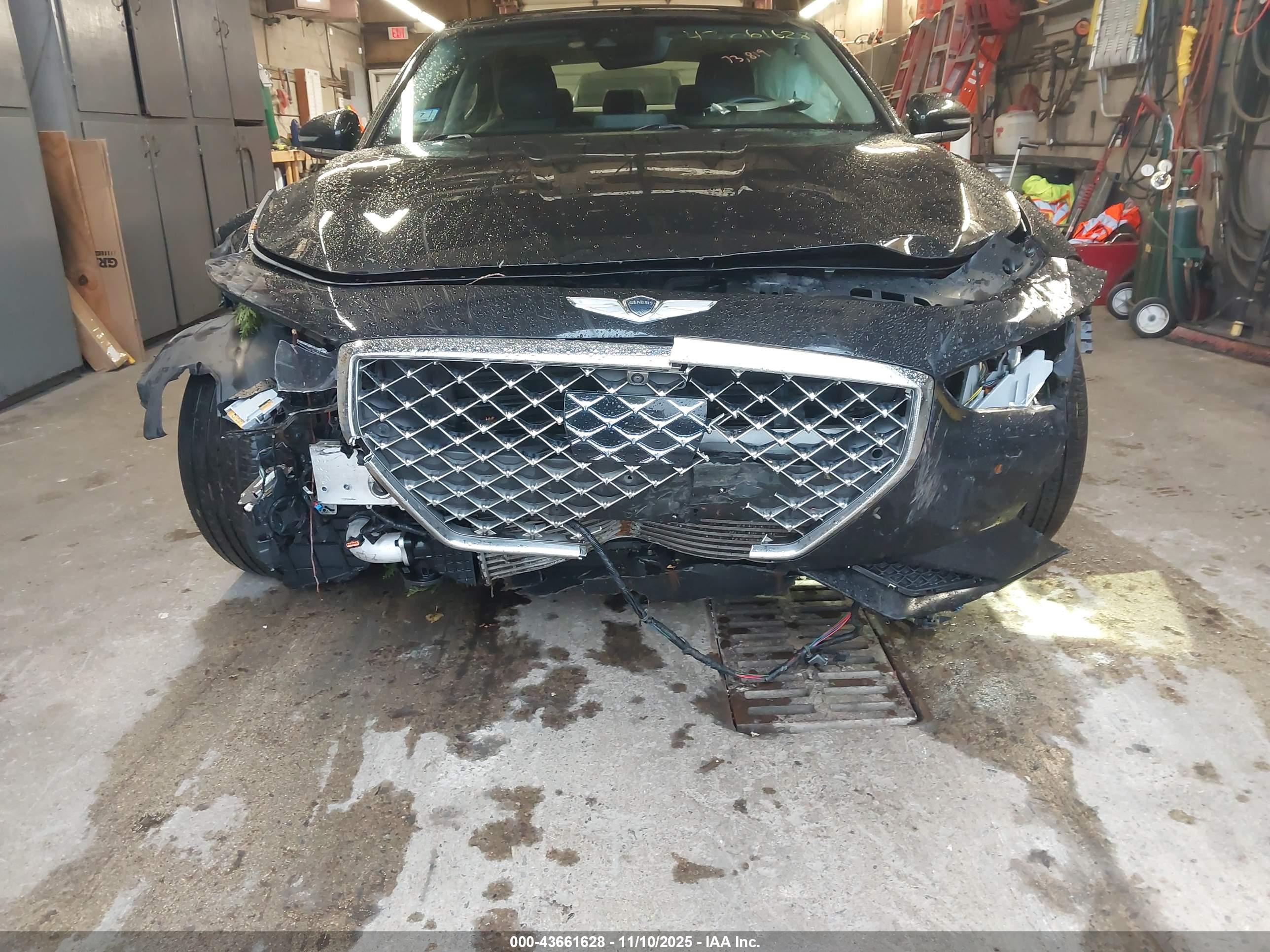 GENESIS G70 image 6