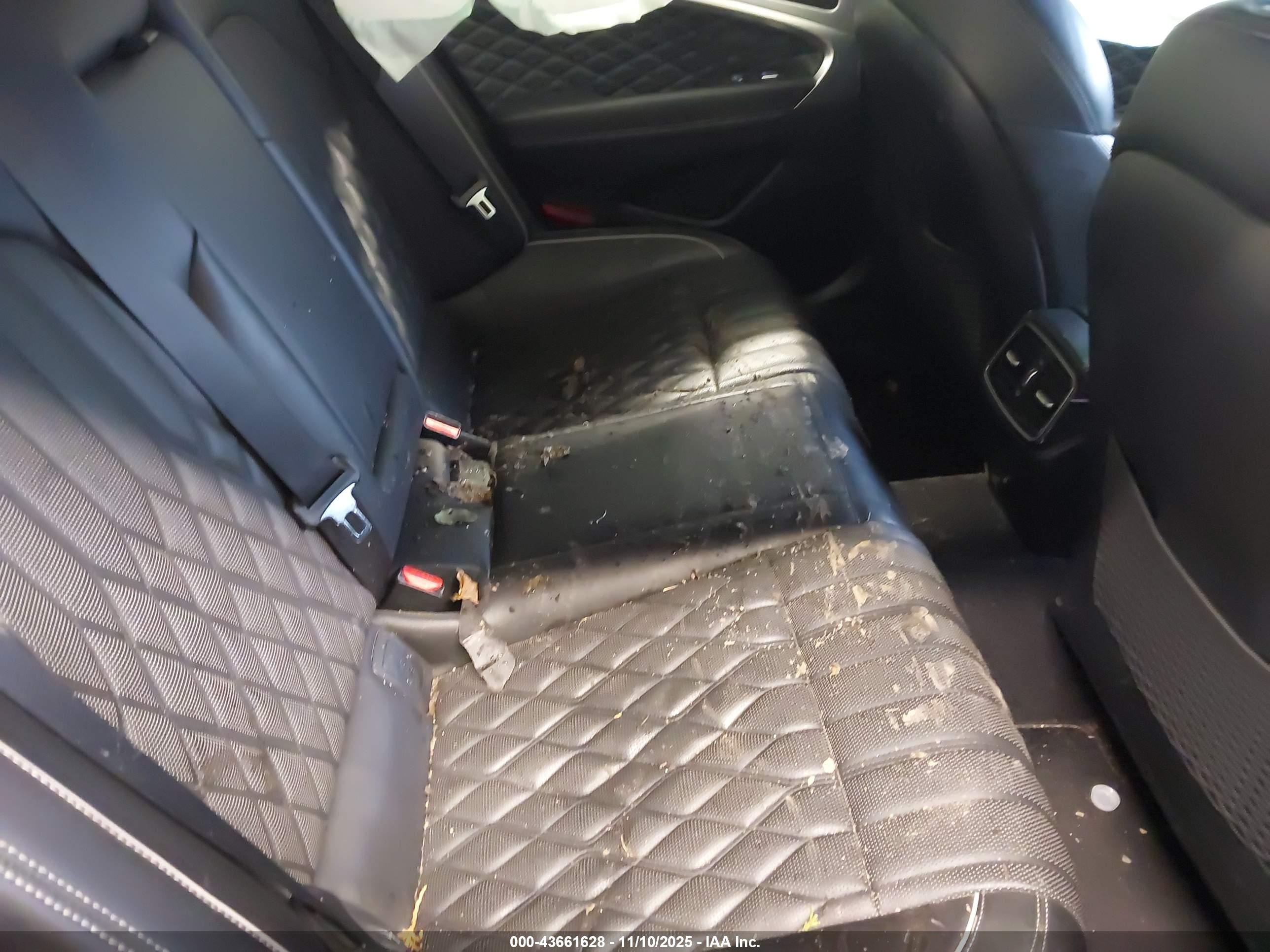 GENESIS G70 image 8