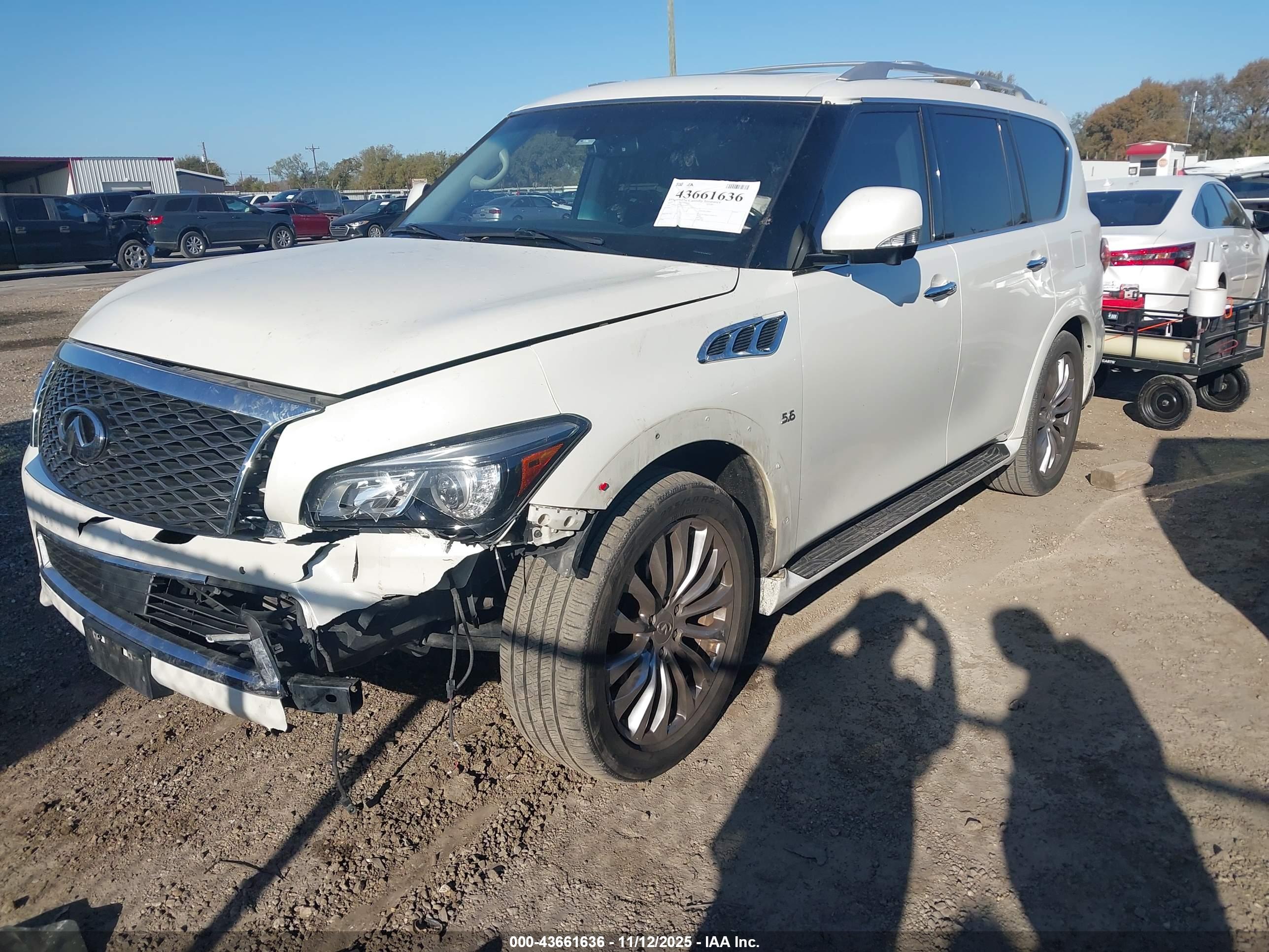 INFINITI QX80 image 2