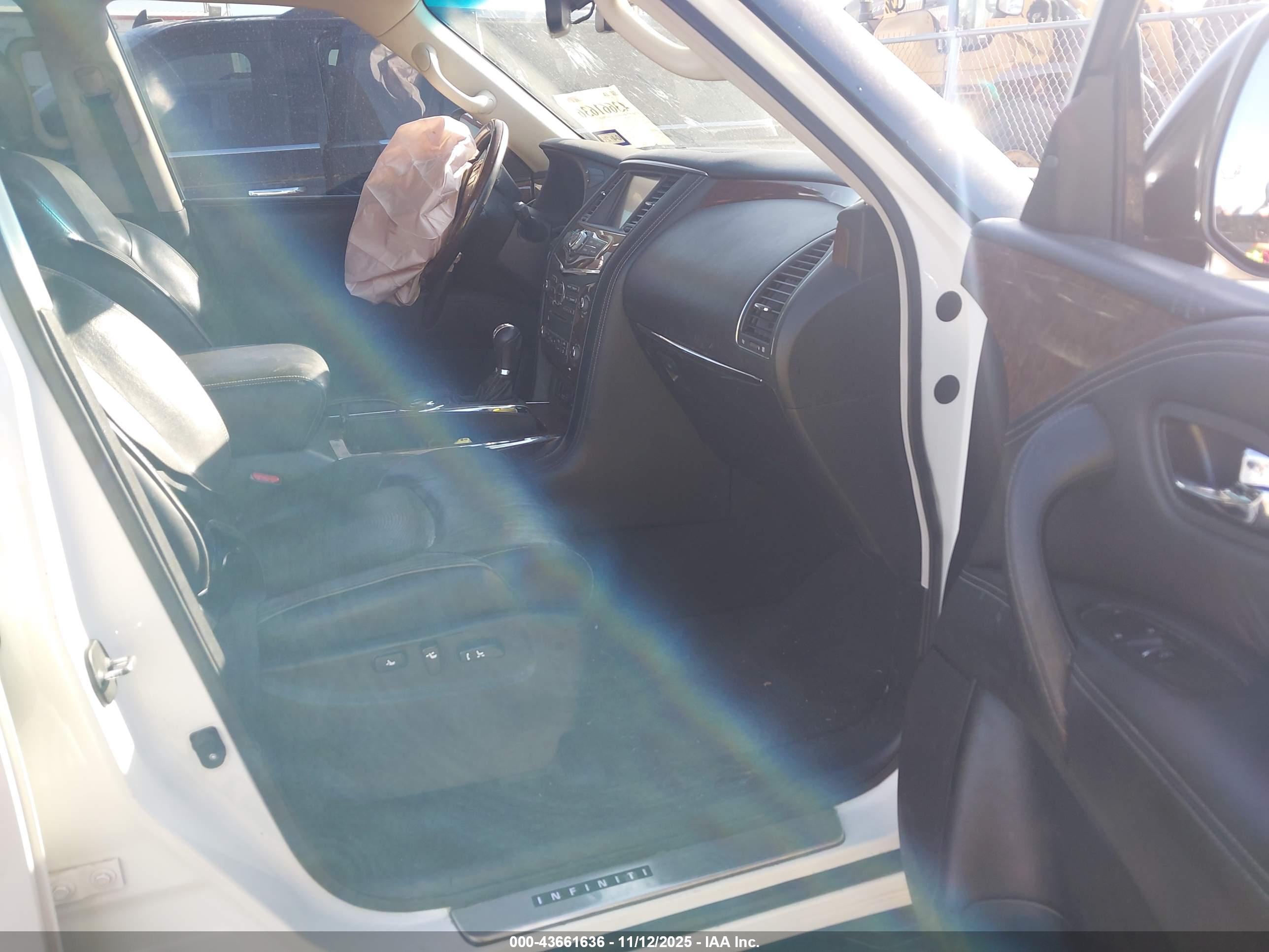 INFINITI QX80 image 5
