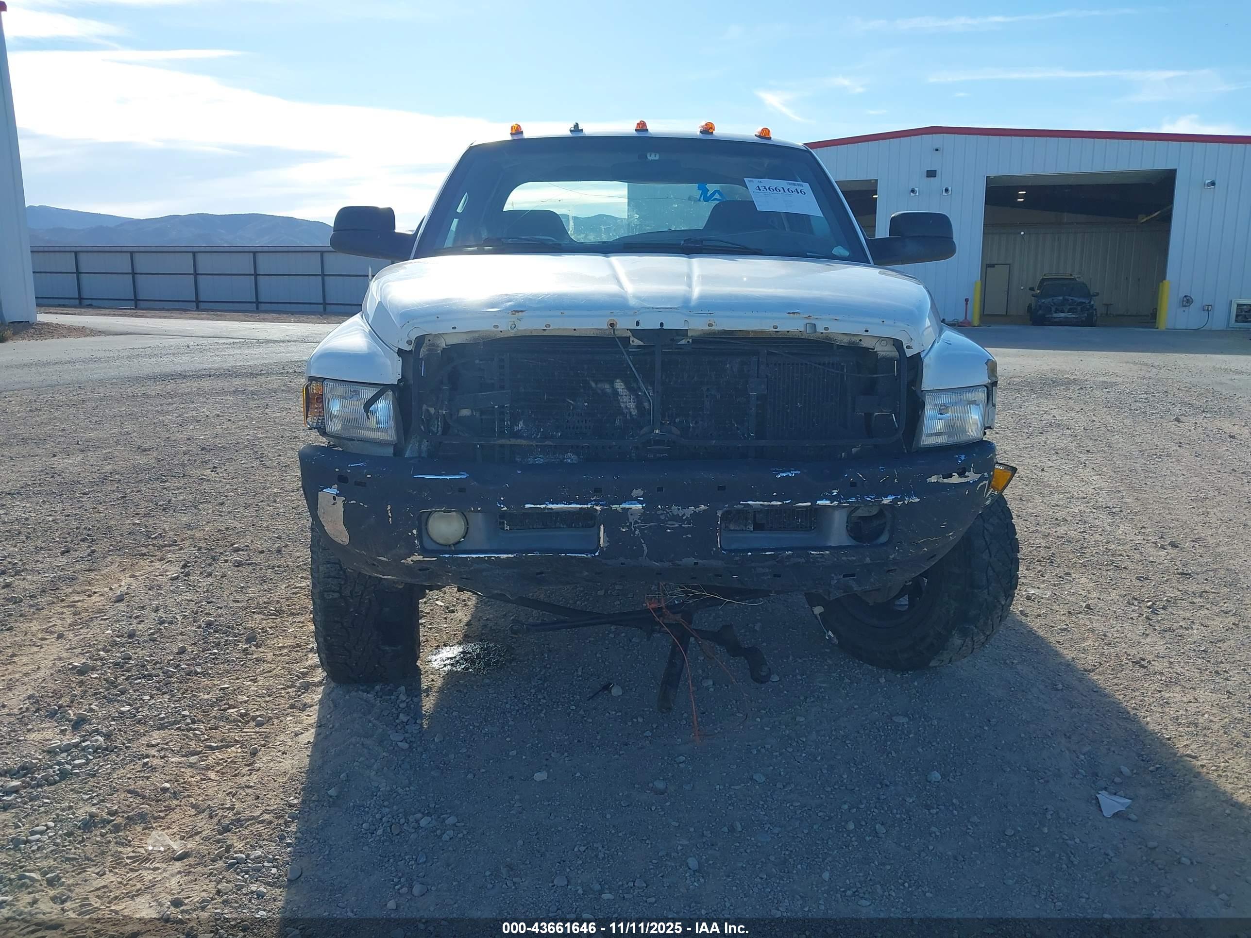 DODGE RAM image 6