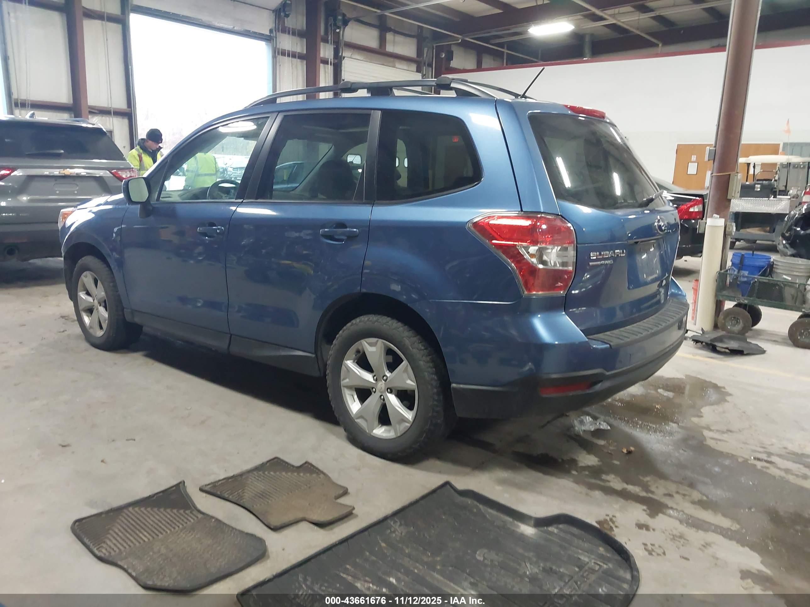 SUBARU FORESTER image 3