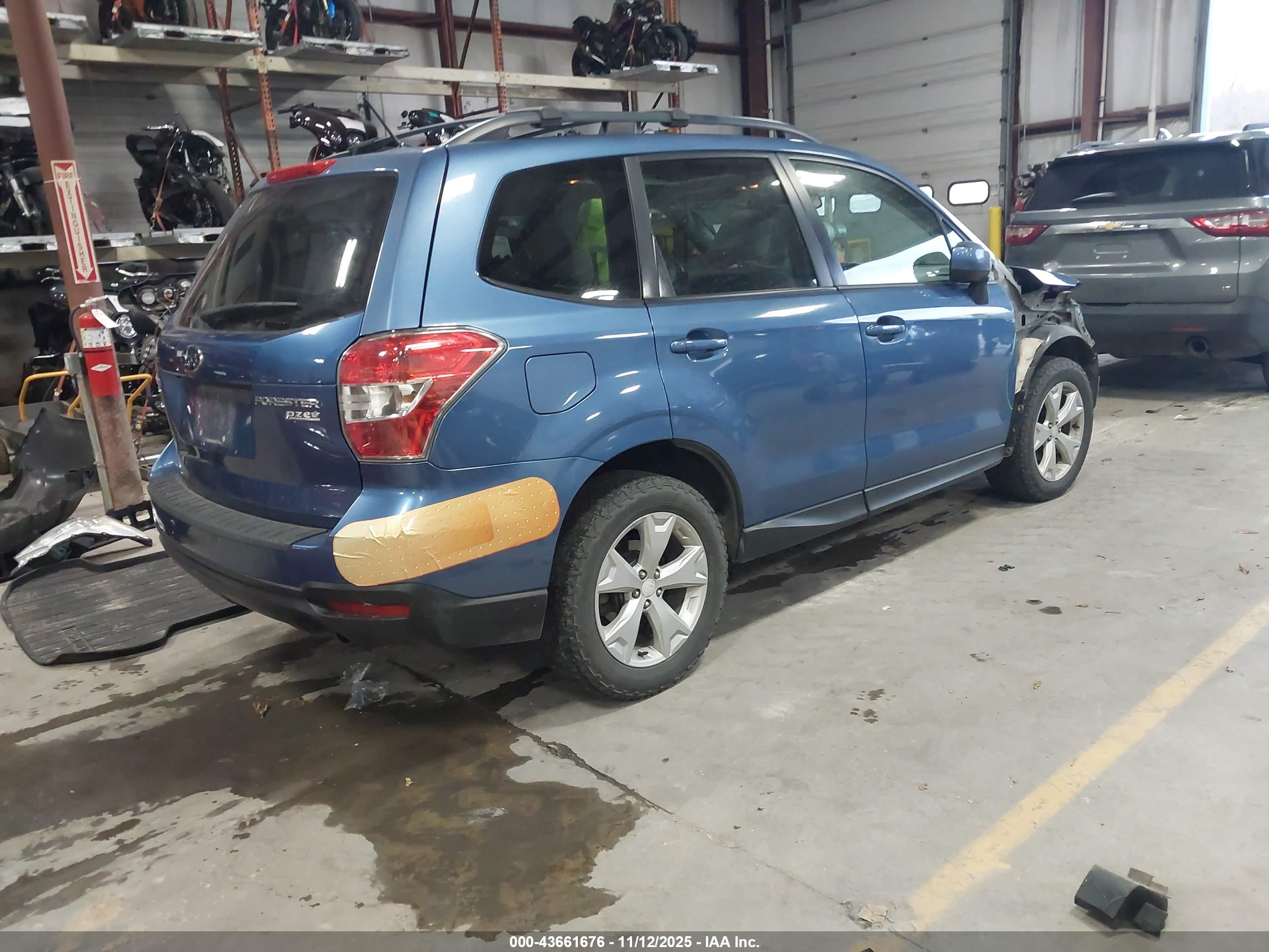 SUBARU FORESTER image 4