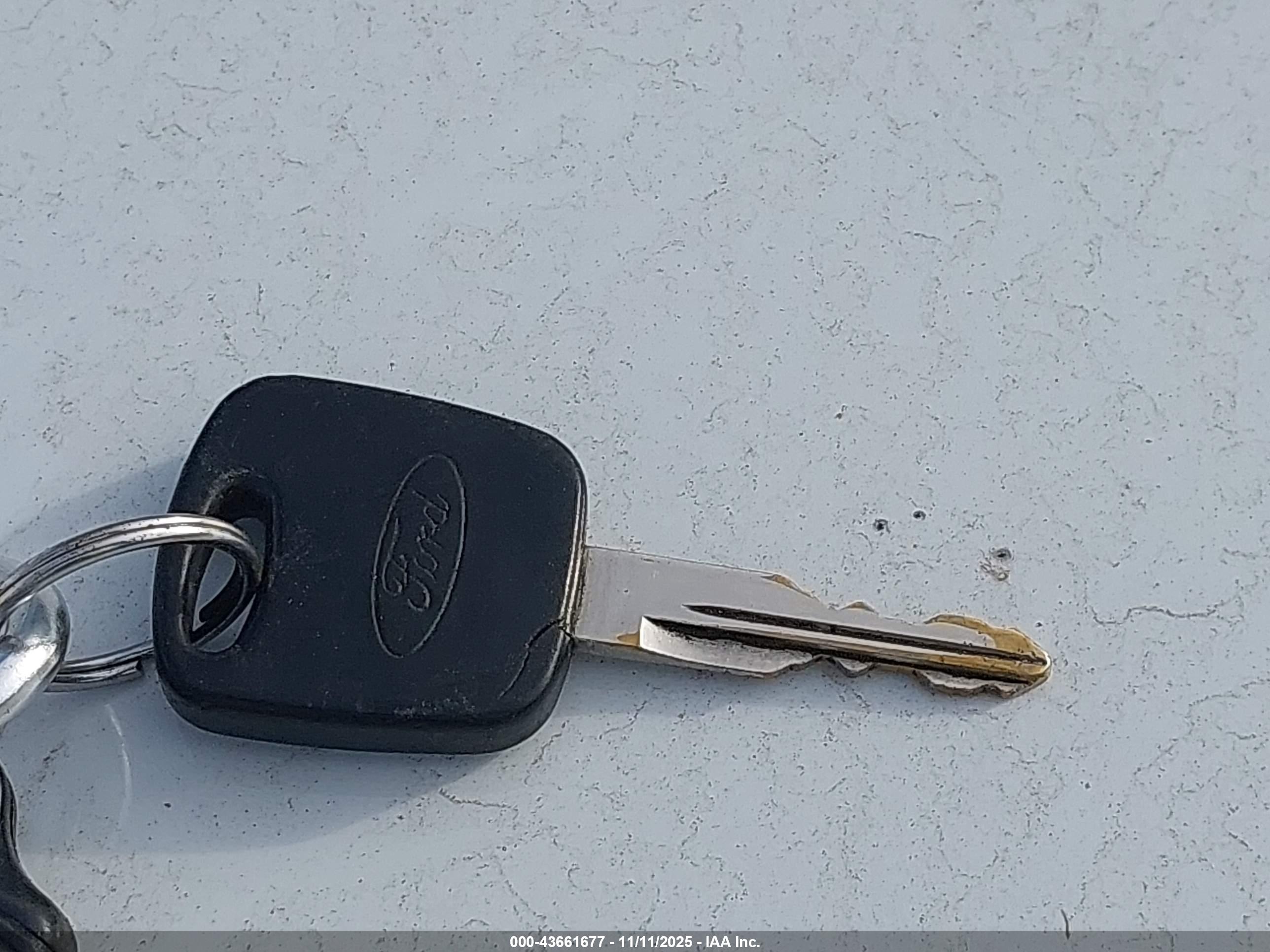 FORD EXCURSION image 11