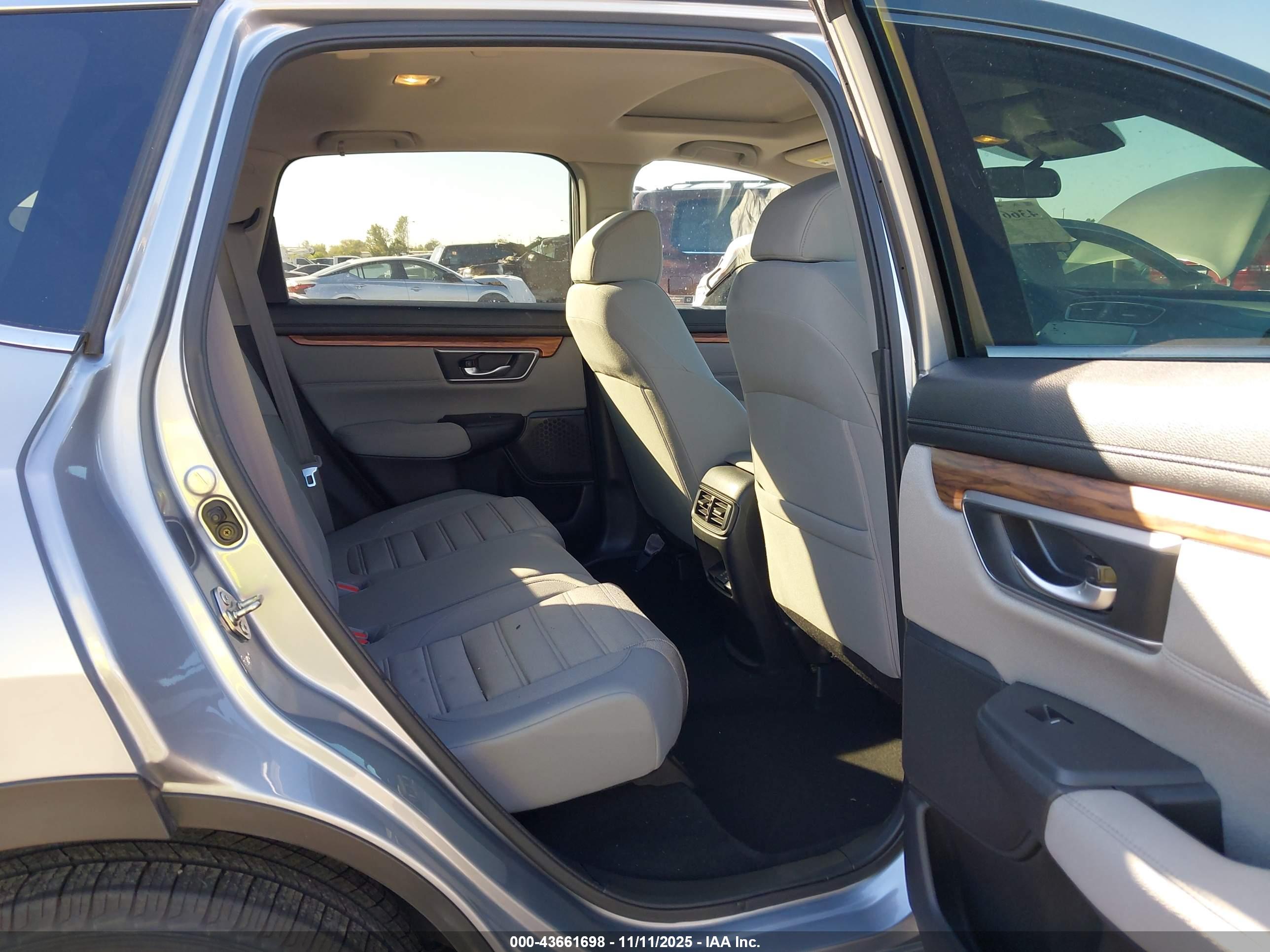 HONDA CR-V image 8