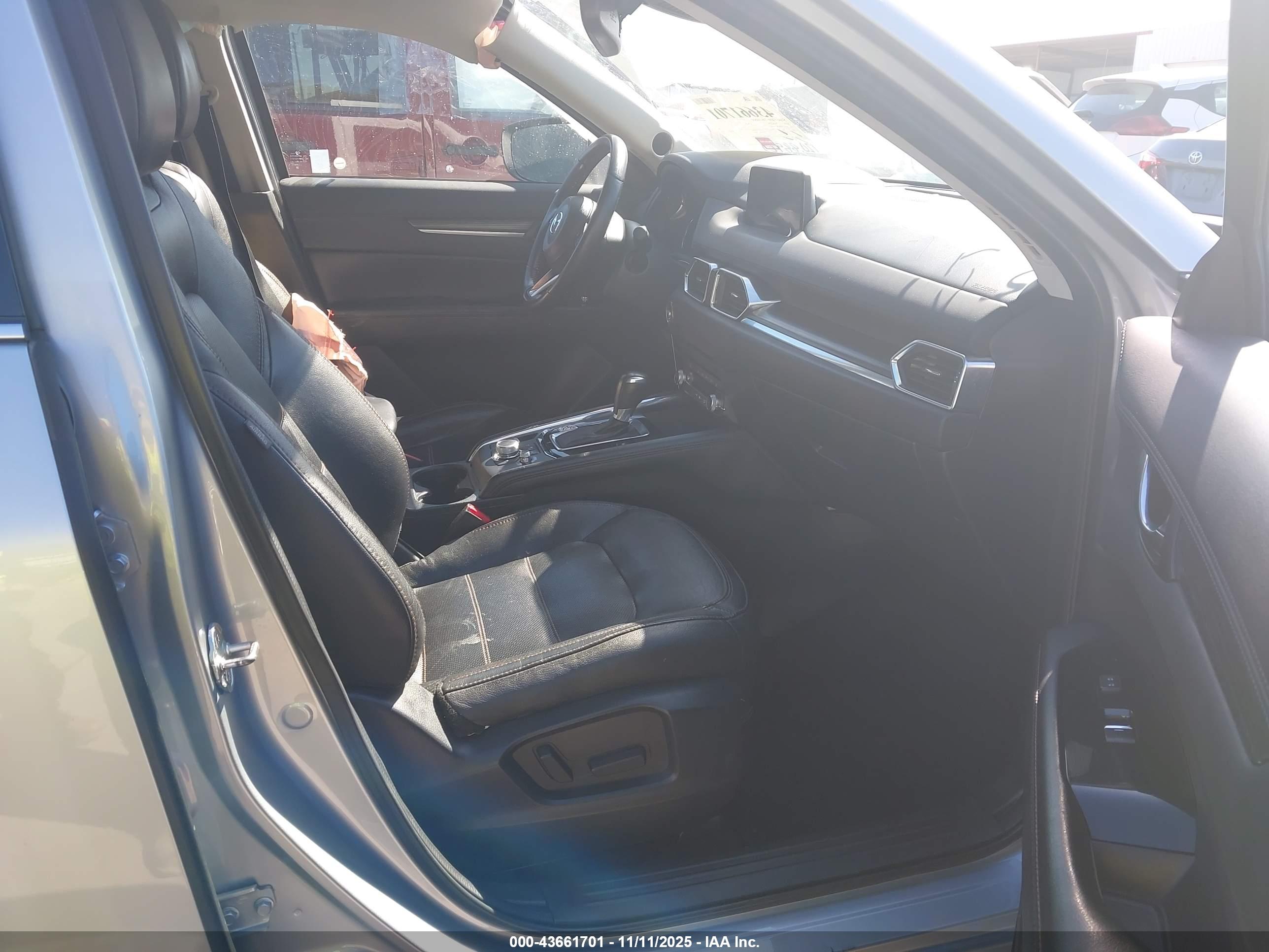 MAZDA CX-5 image 5