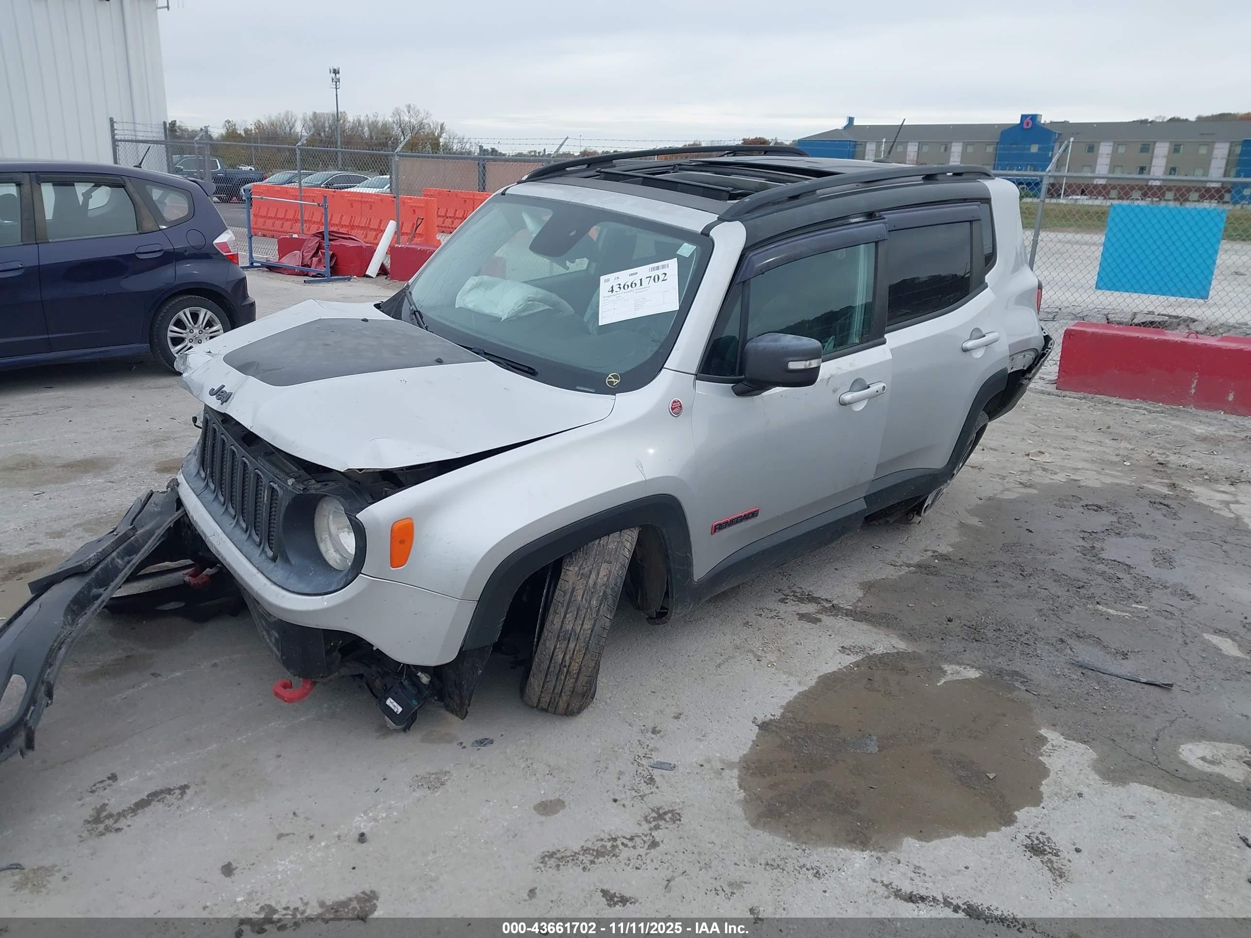 JEEP RENEGADE image 2