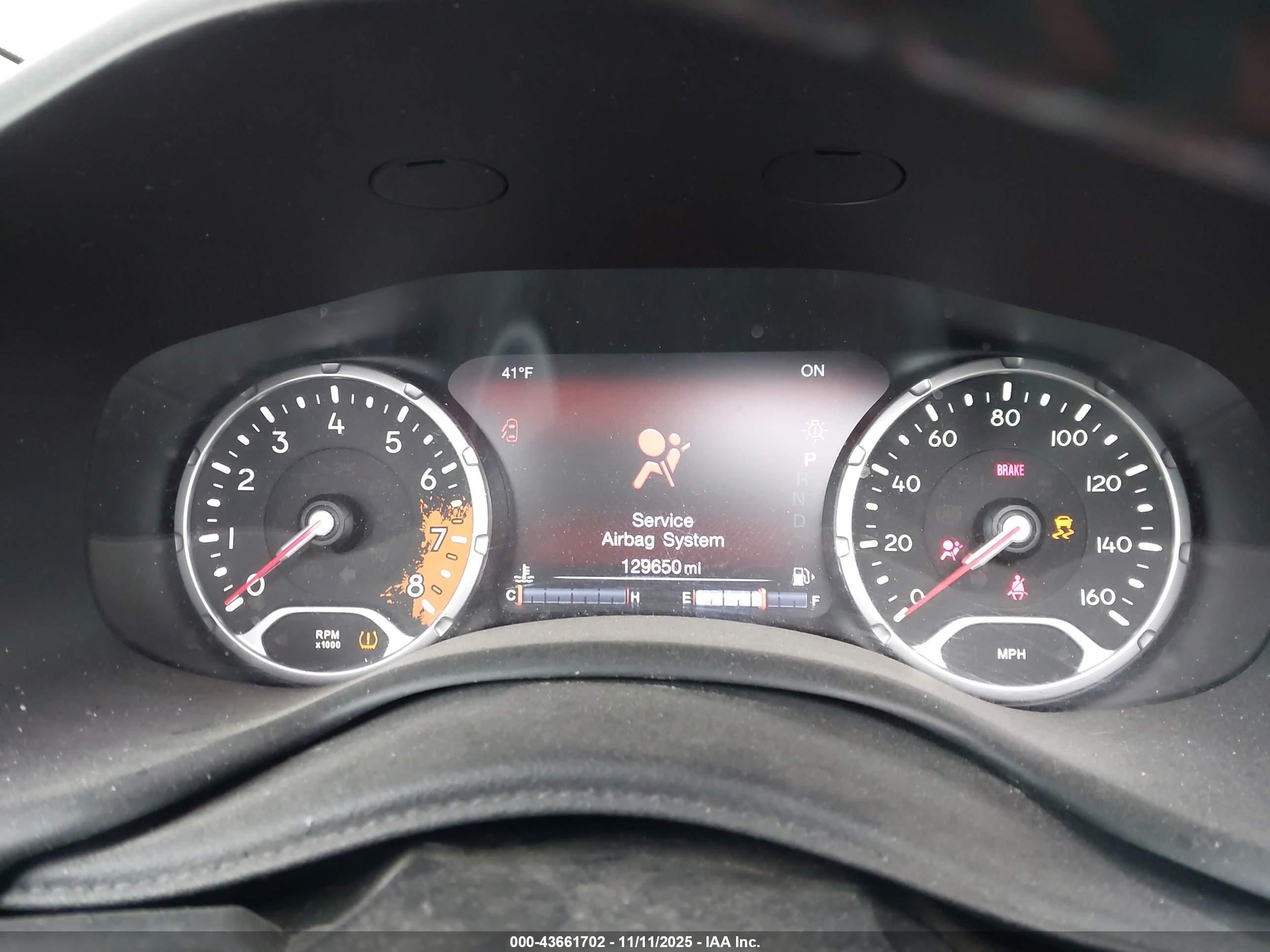 JEEP RENEGADE image 7