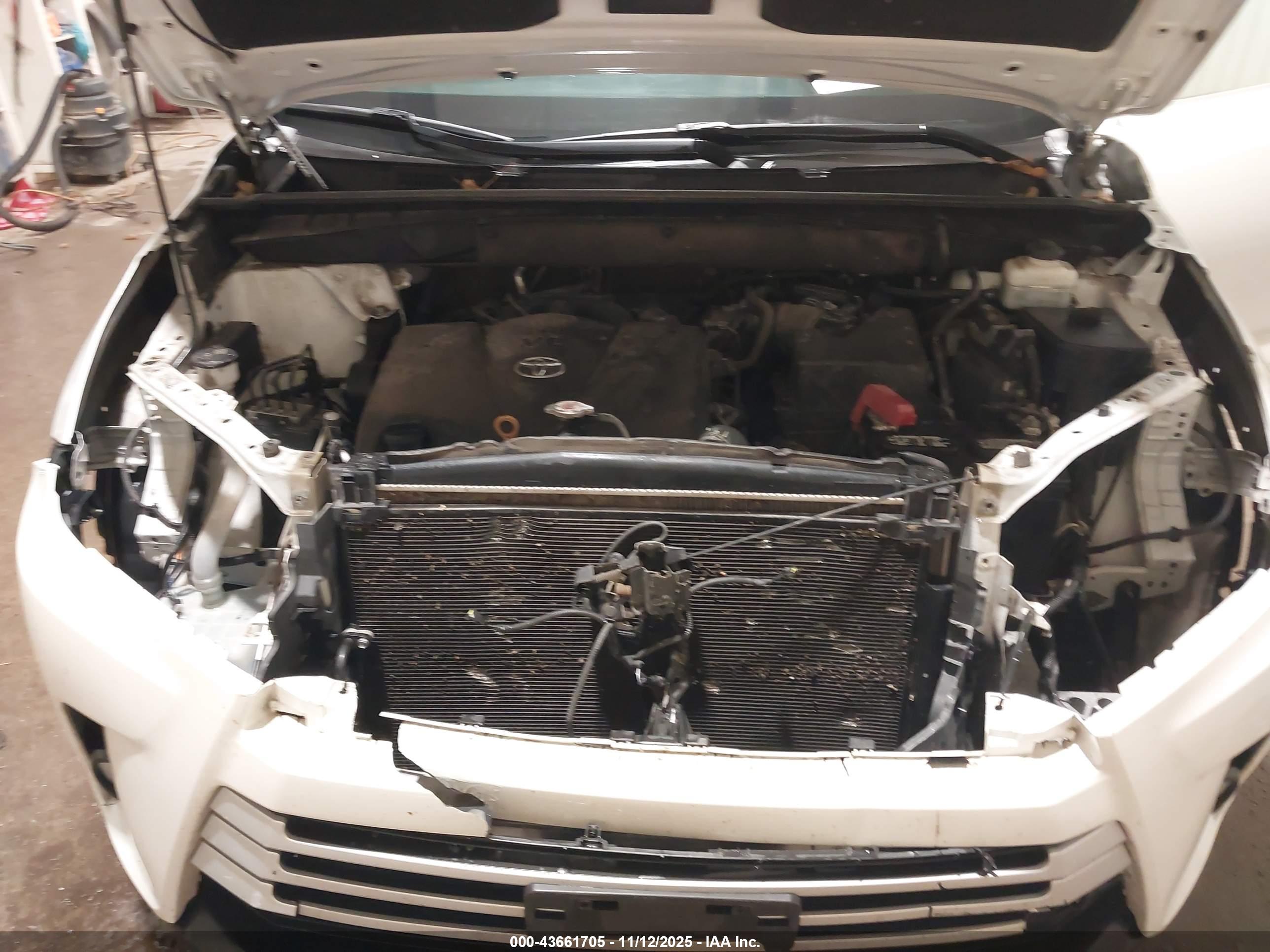 TOYOTA HIGHLANDER image 10
