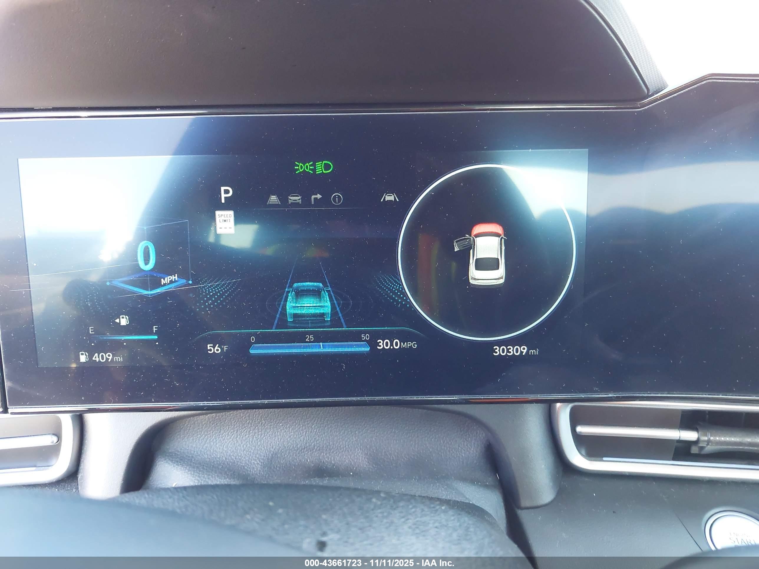HYUNDAI ELANTRA image 7
