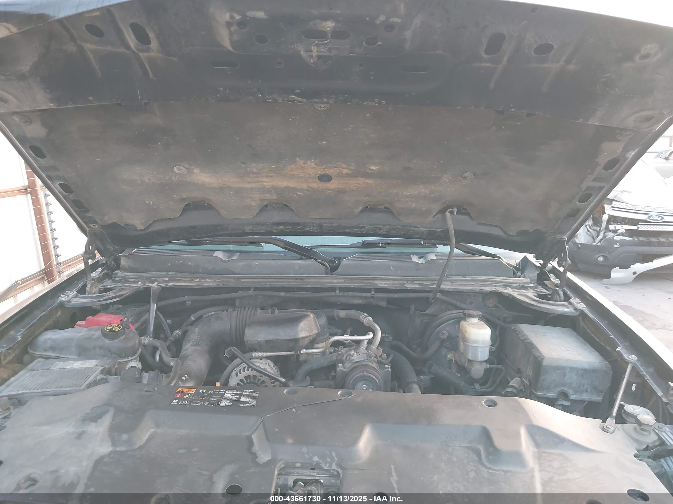 CHEVROLET SILVERADO image 10