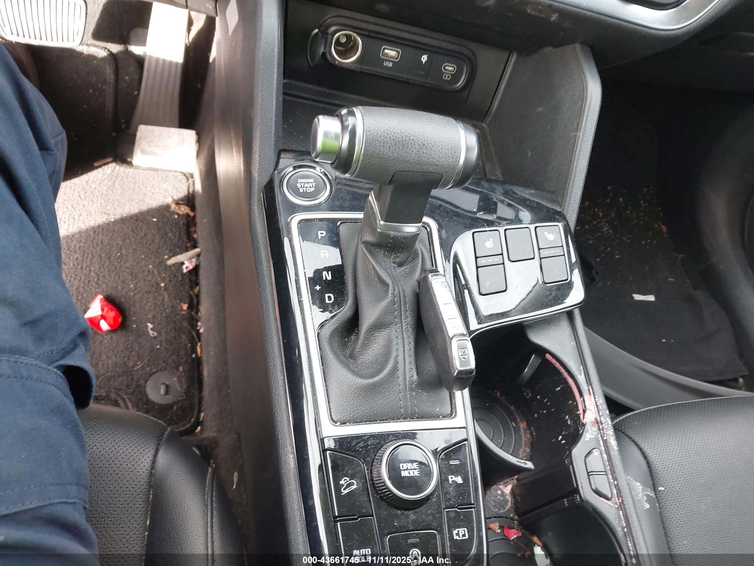 KIA SPORTAGE image 11