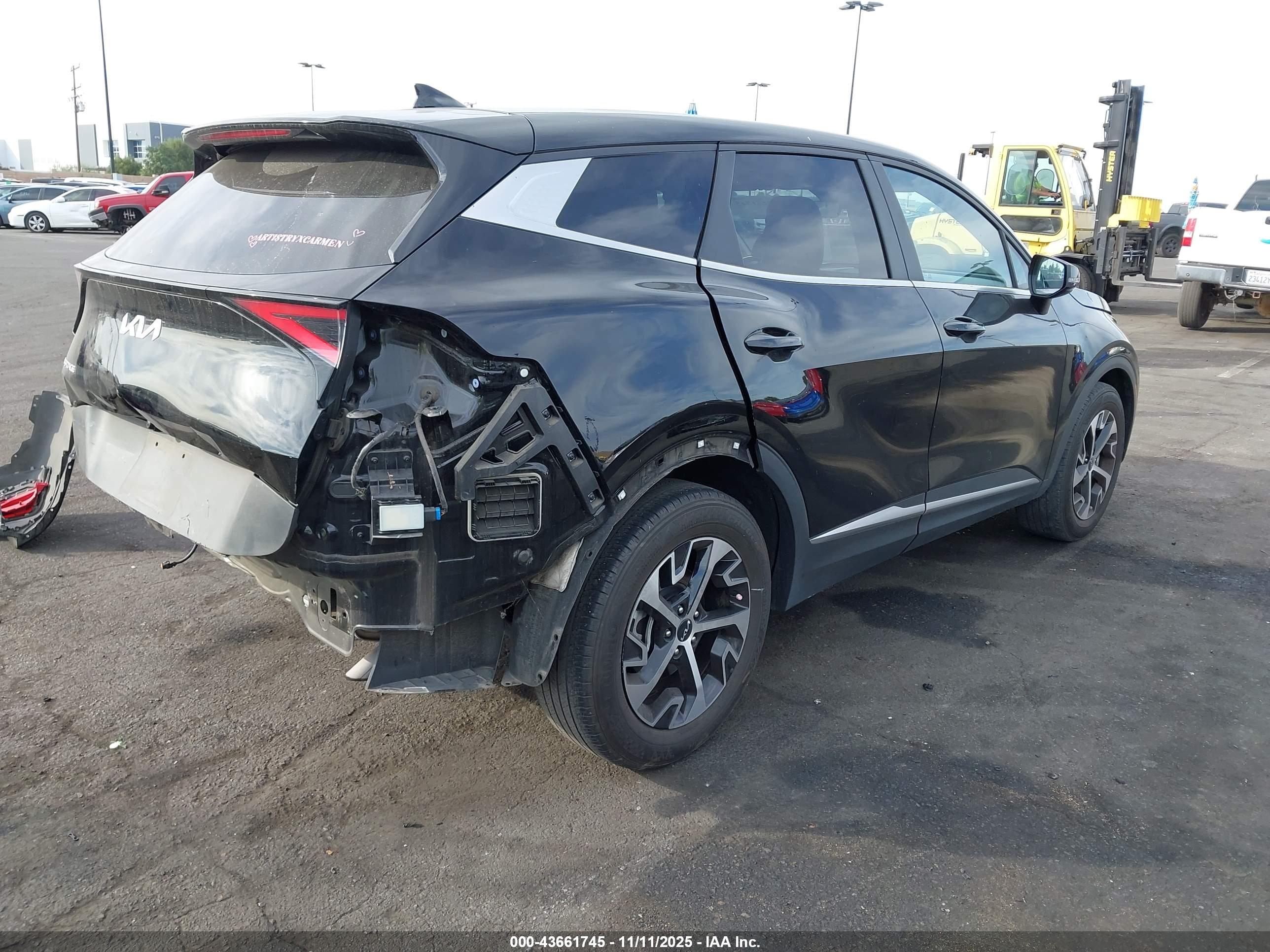 KIA SPORTAGE image 4