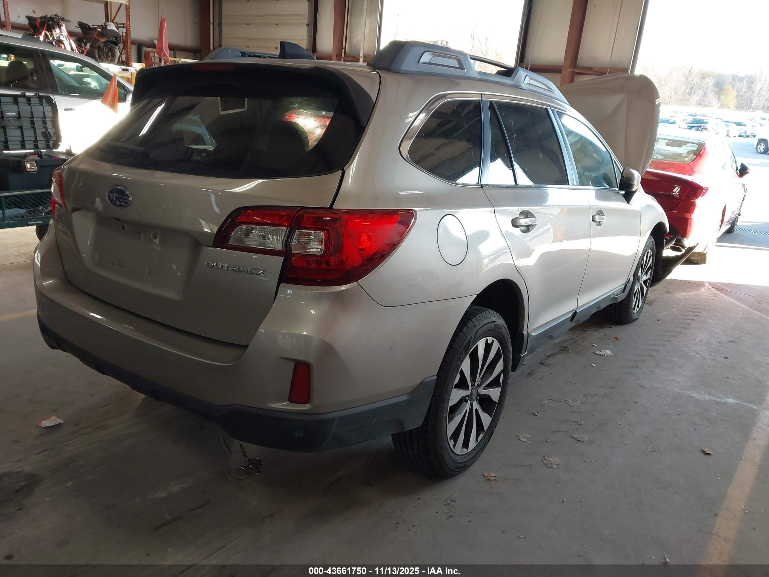 SUBARU OUTBACK image 4