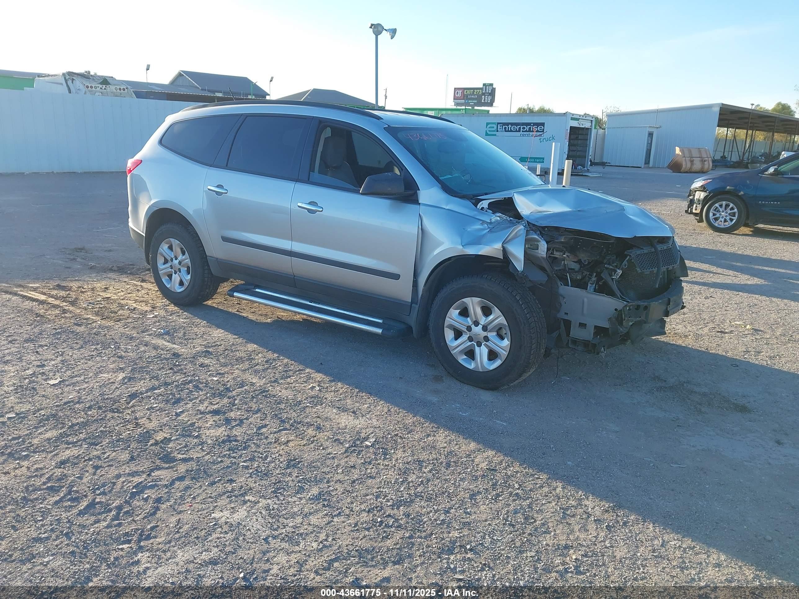 CHEVROLET TRAVERSE image 6