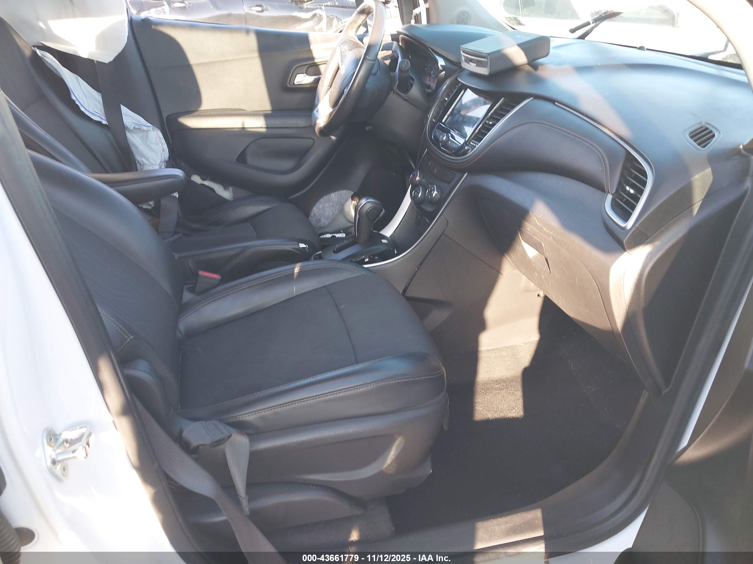 CHEVROLET TRAX image 5