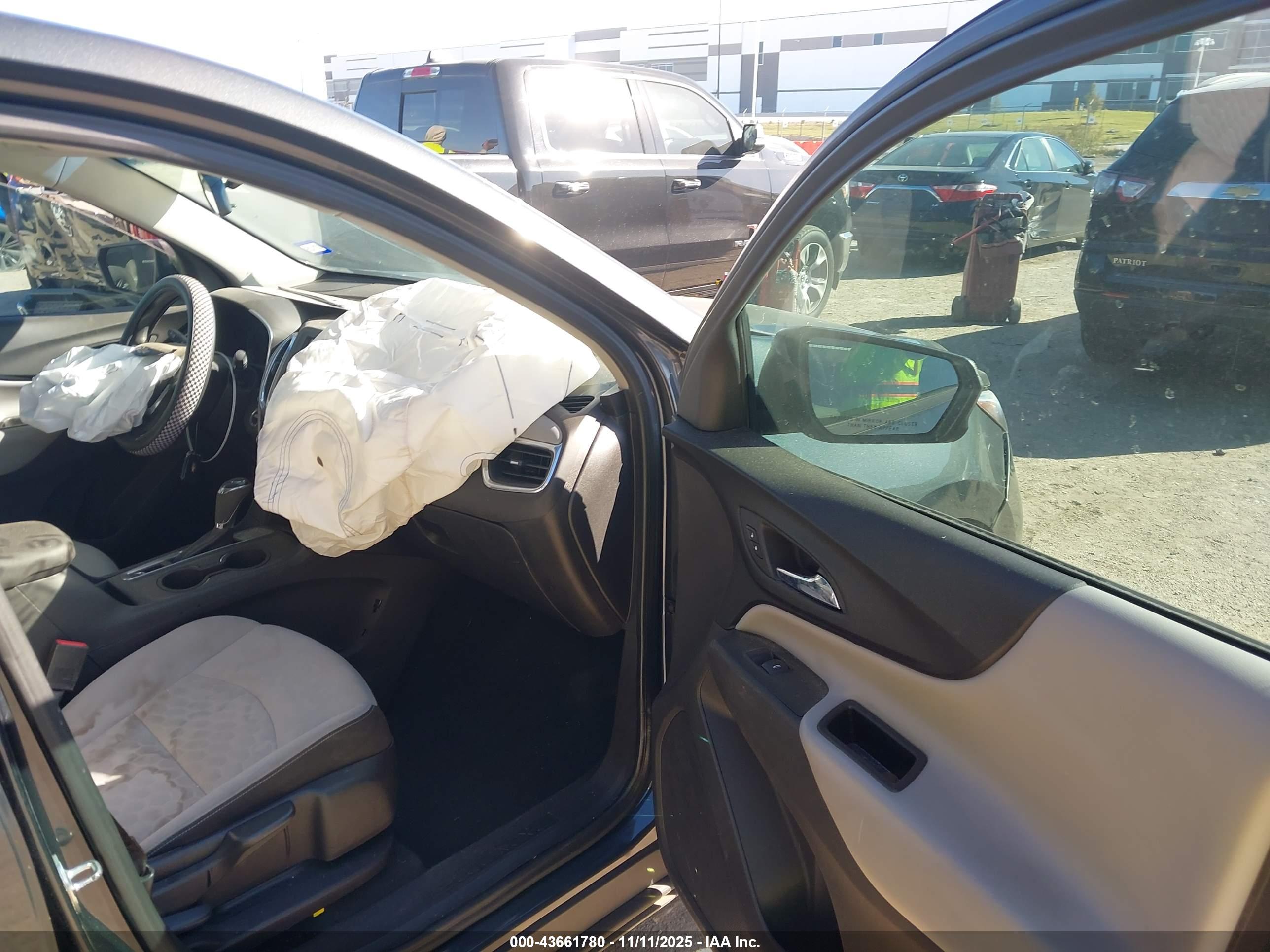 CHEVROLET EQUINOX image 5