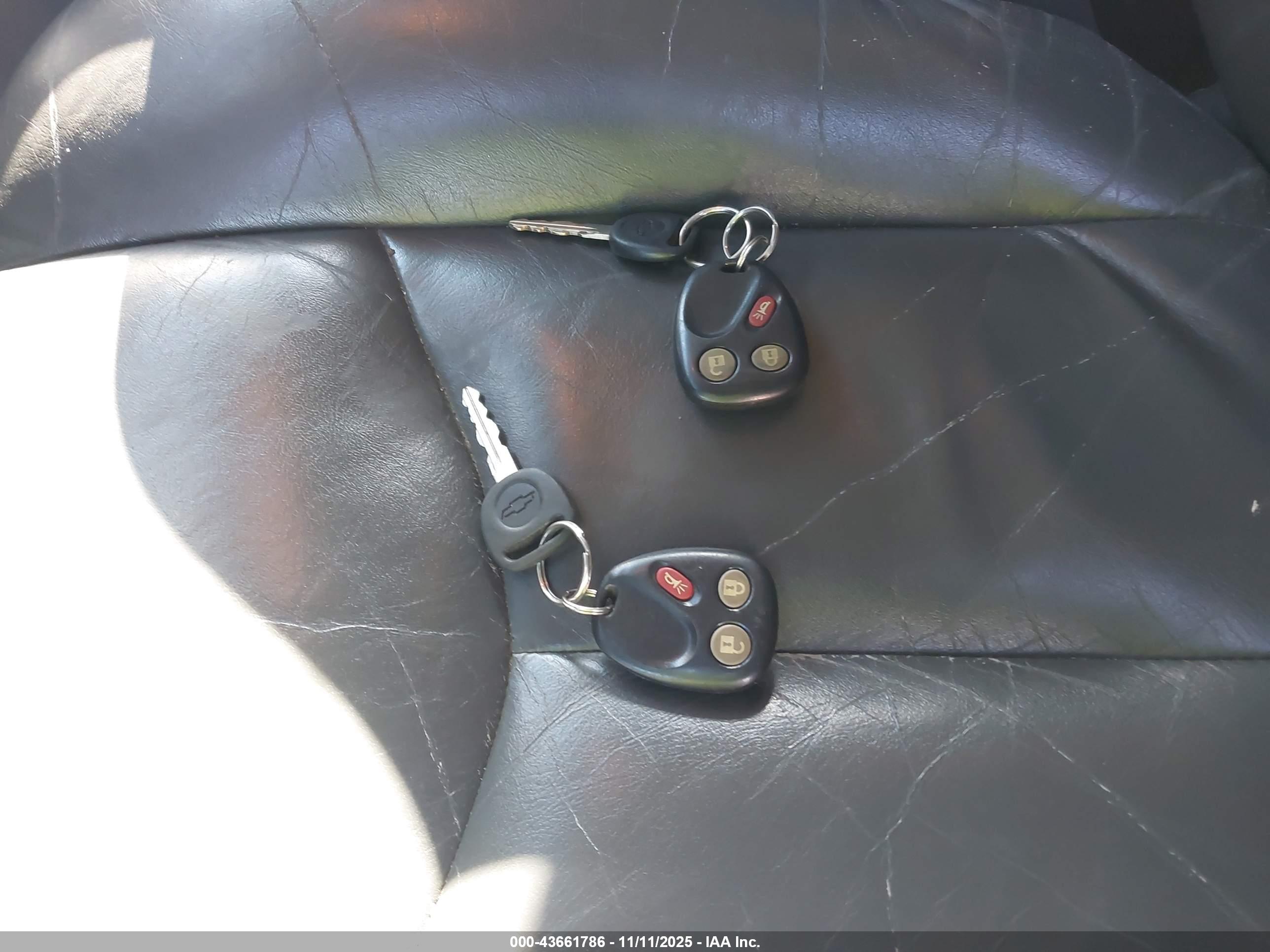 CHEVROLET AVALANCHE image 11