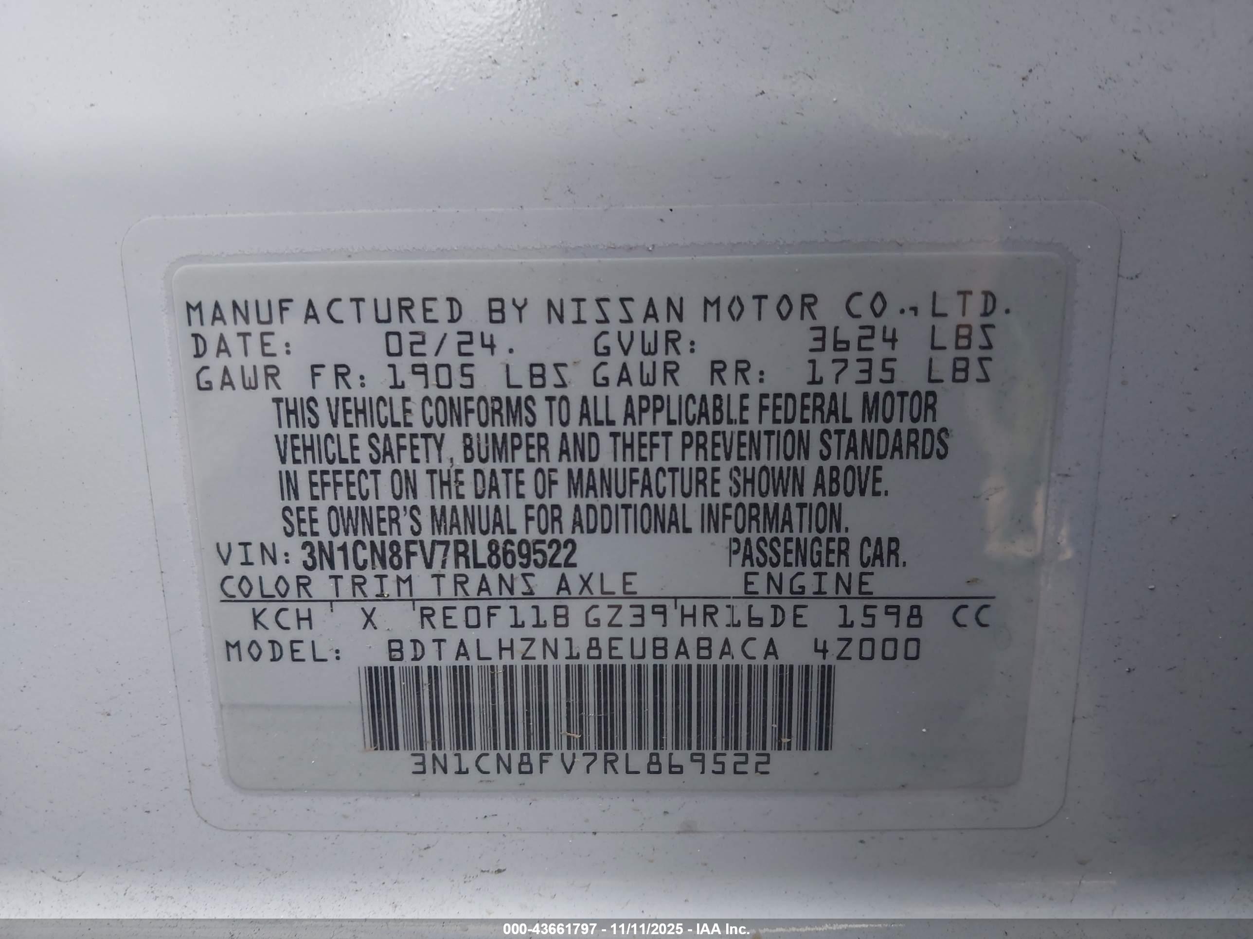 NISSAN VERSA image 9