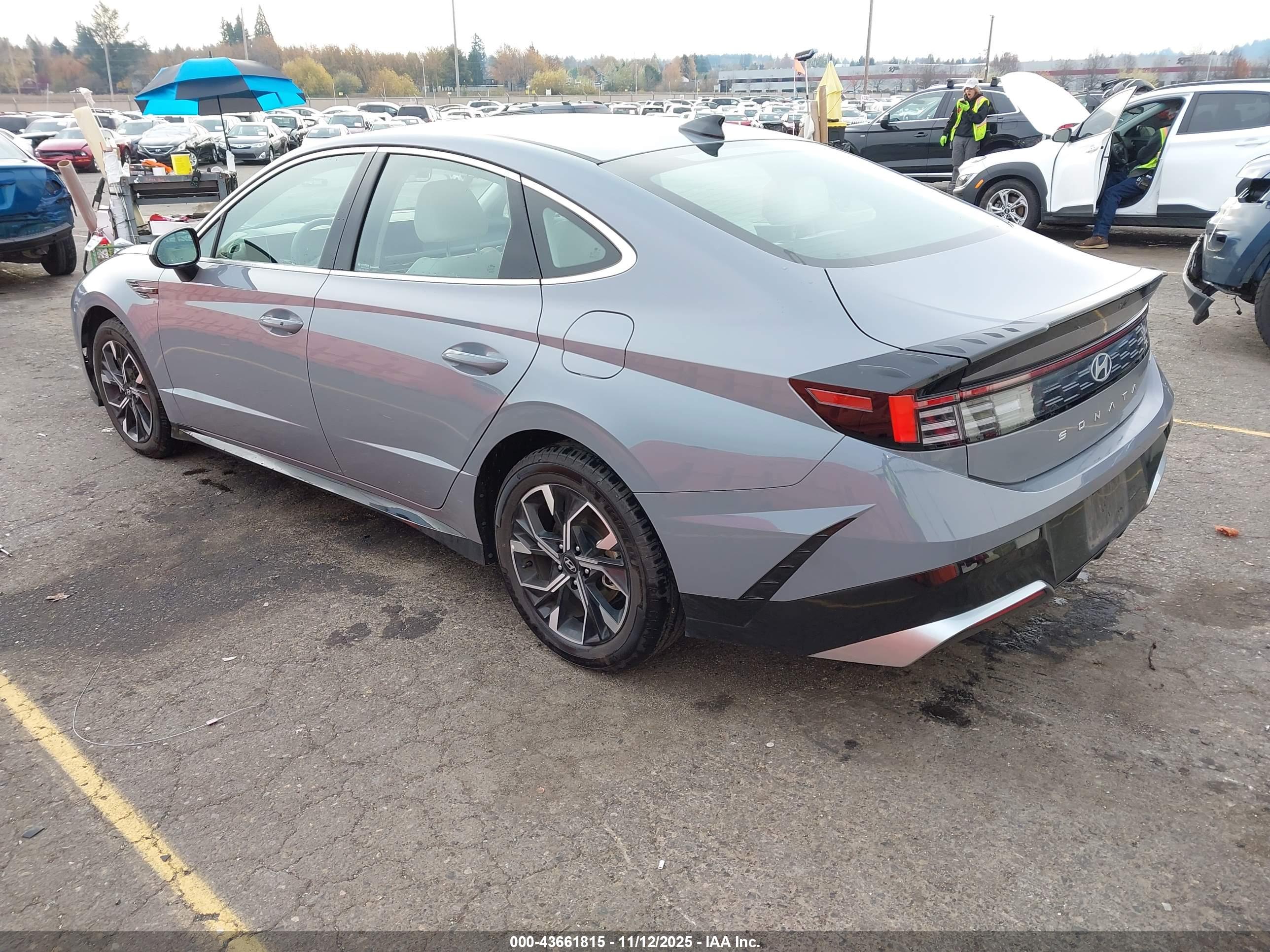 HYUNDAI SONATA image 3