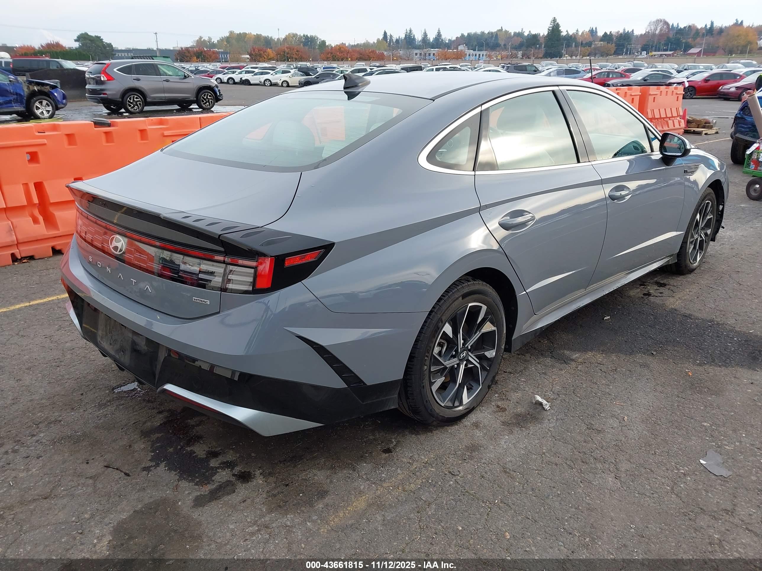 HYUNDAI SONATA image 4
