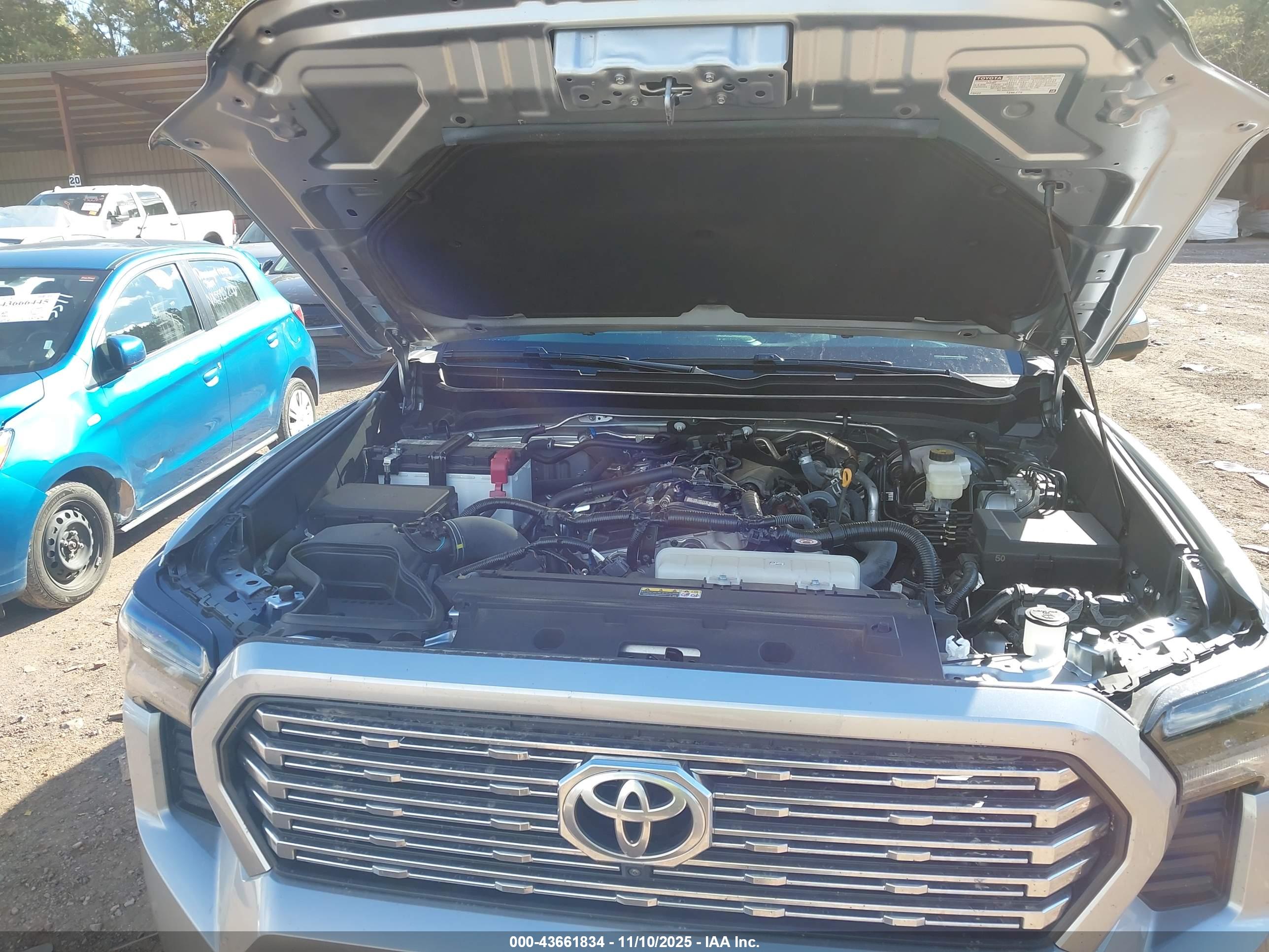 TOYOTA TACOMA image 10