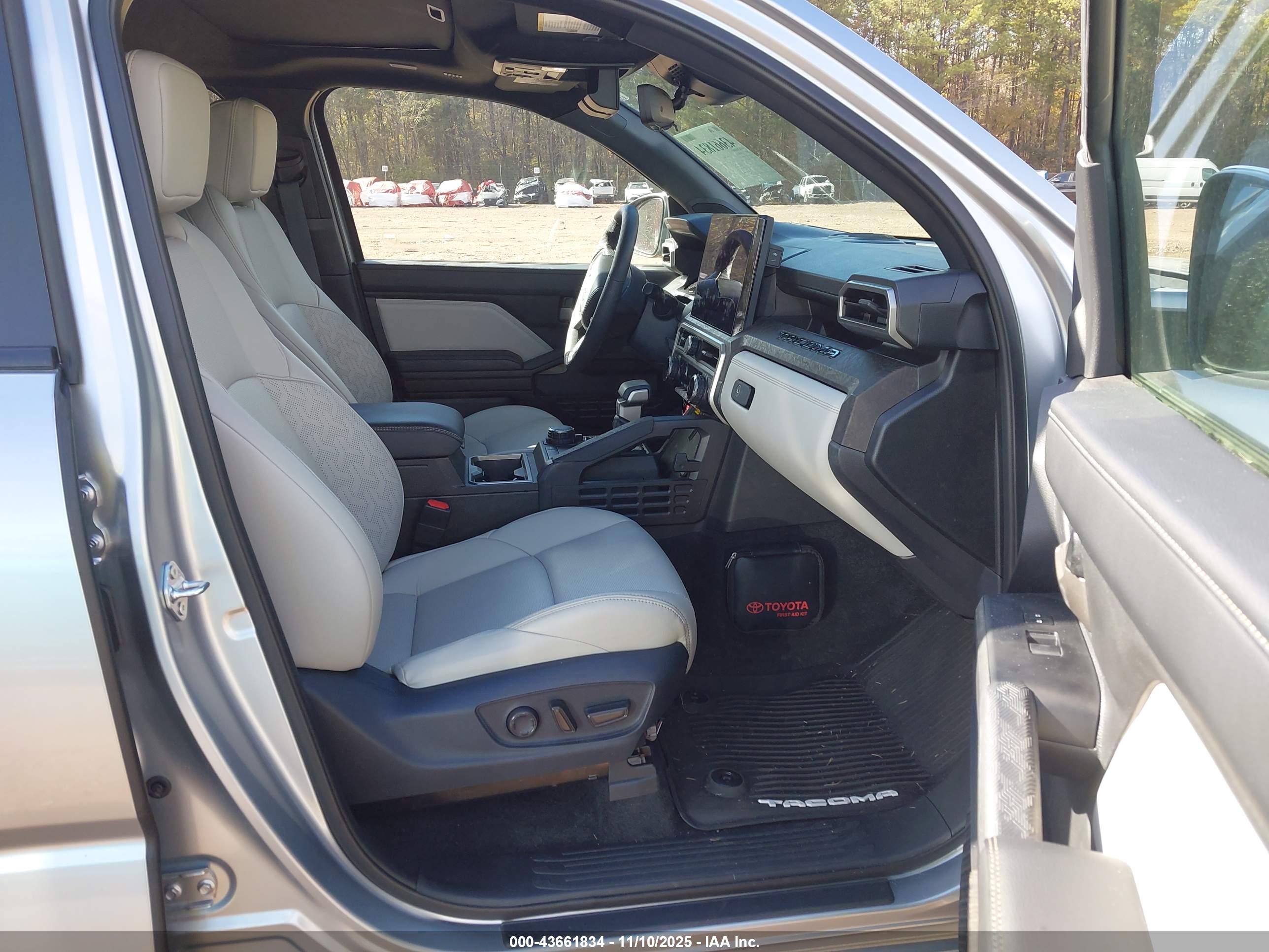 TOYOTA TACOMA image 5