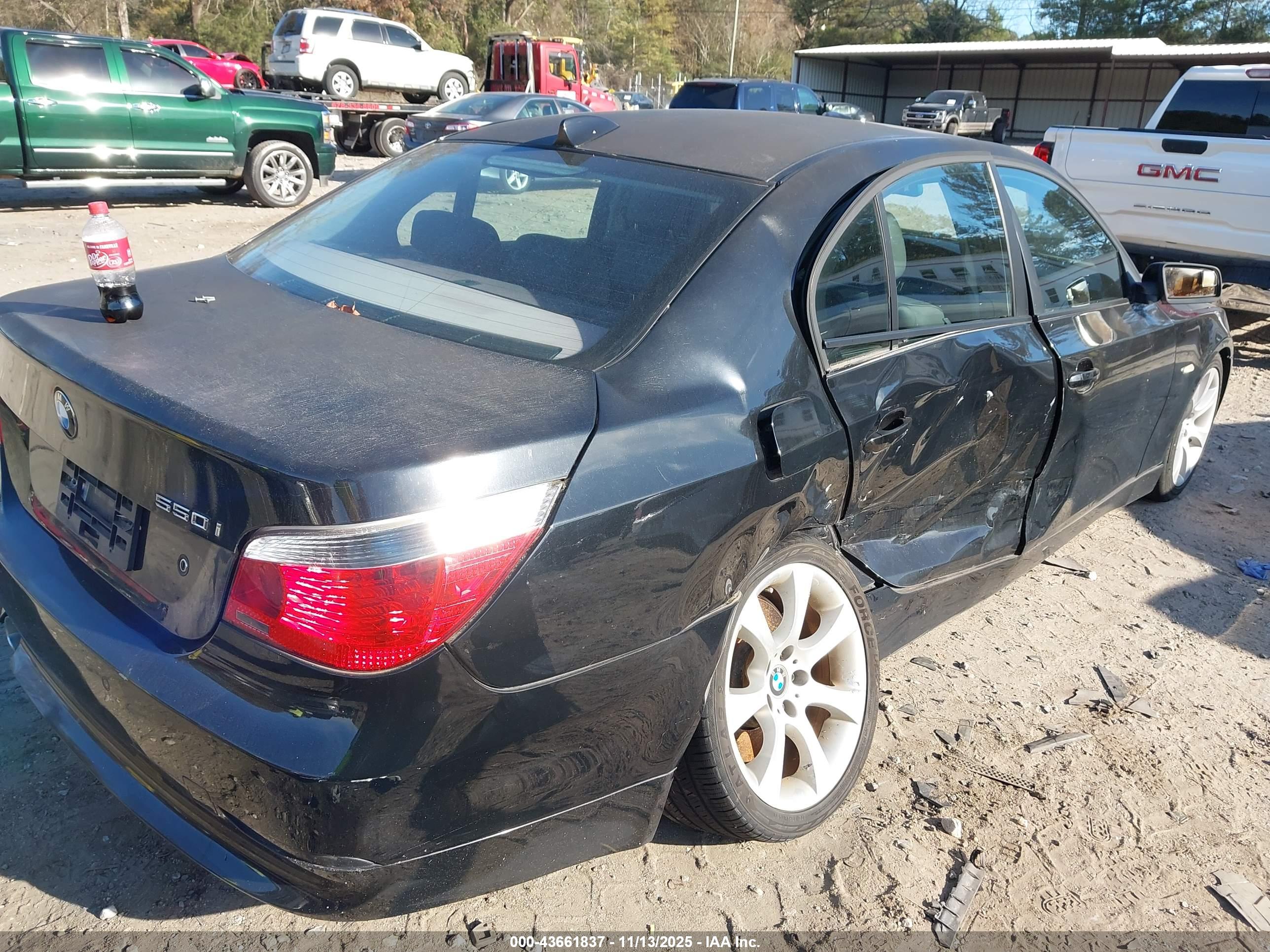 BMW 550I image 4