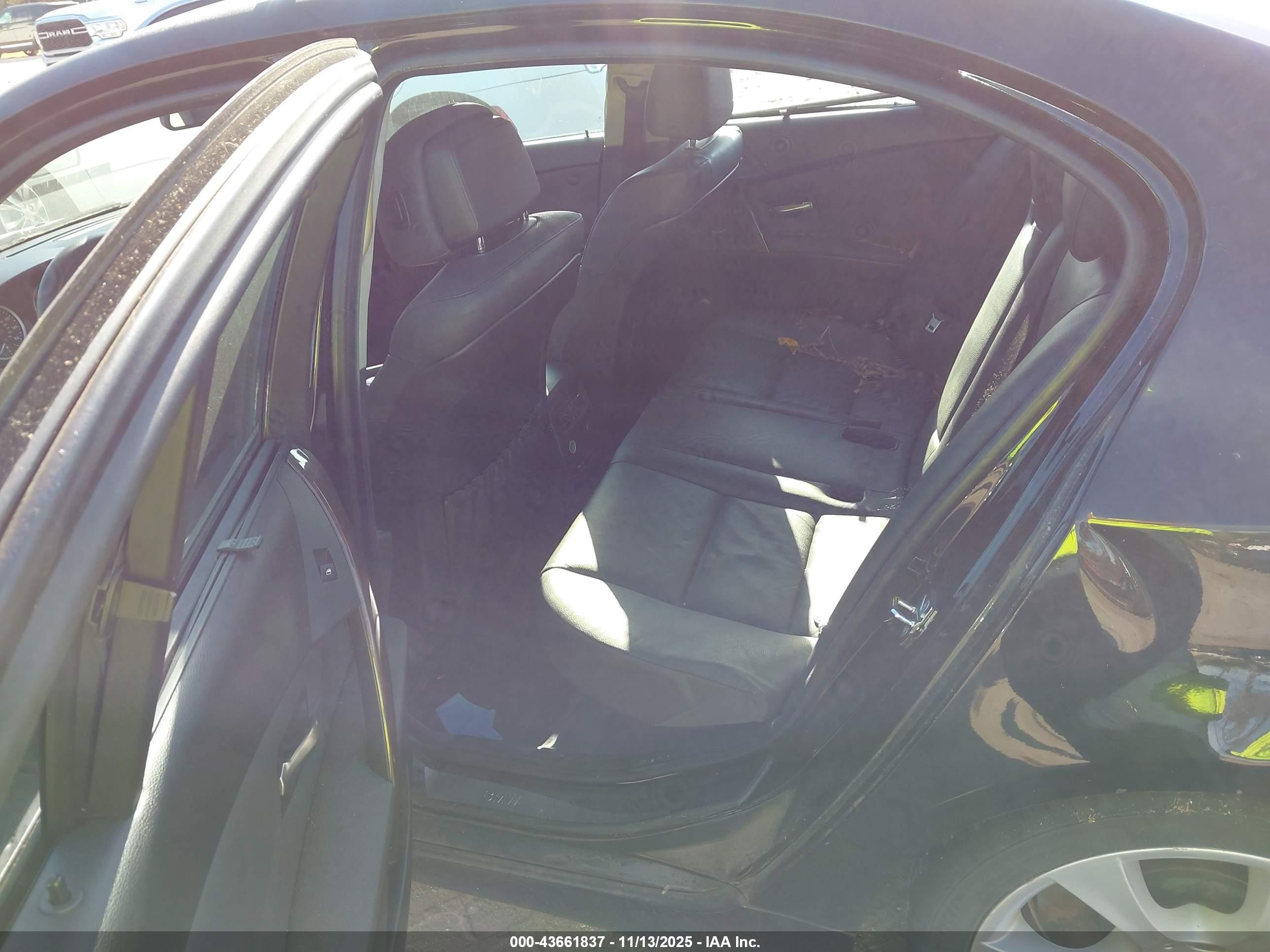 BMW 550I image 8