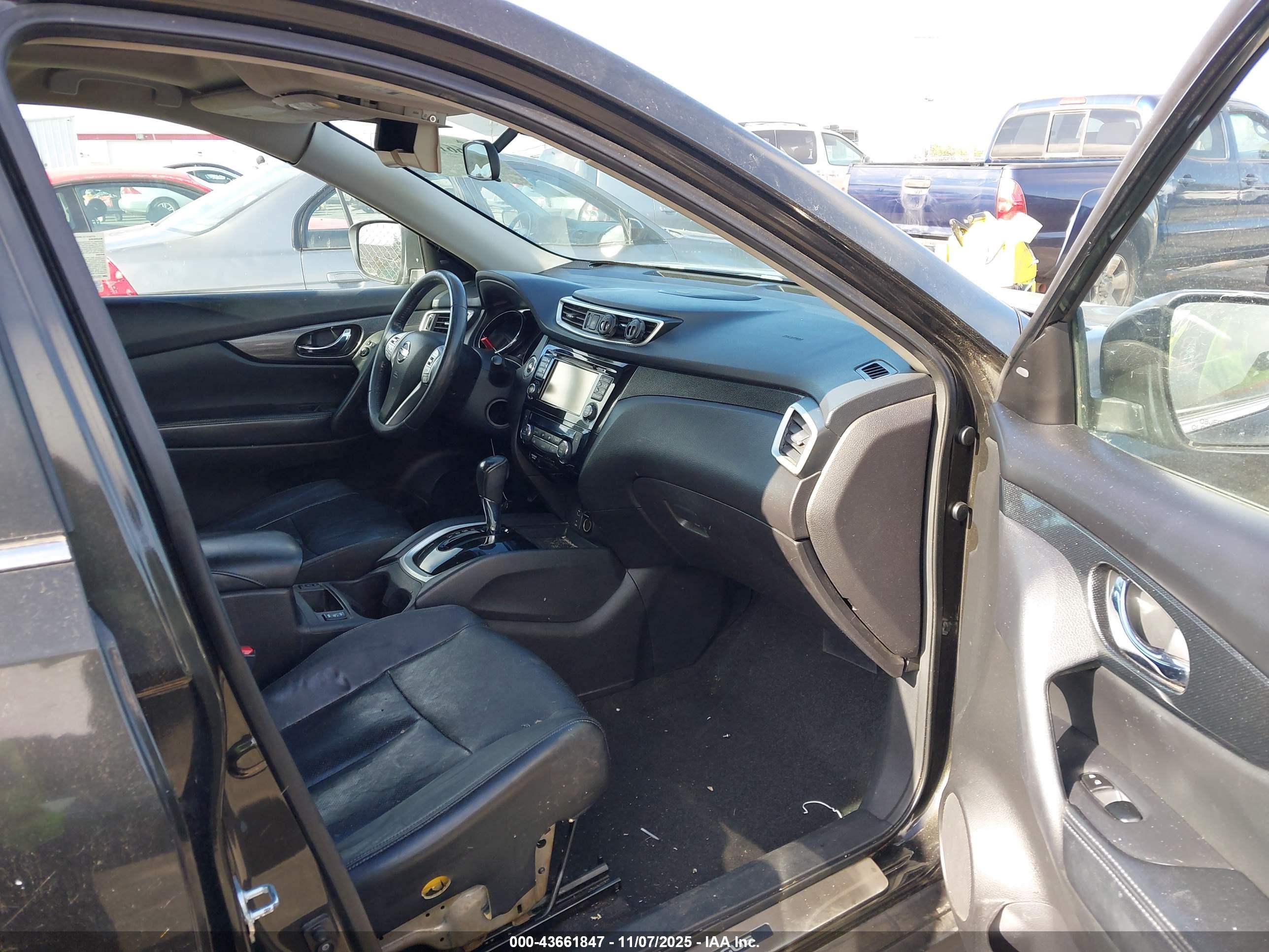 NISSAN ROGUE image 5