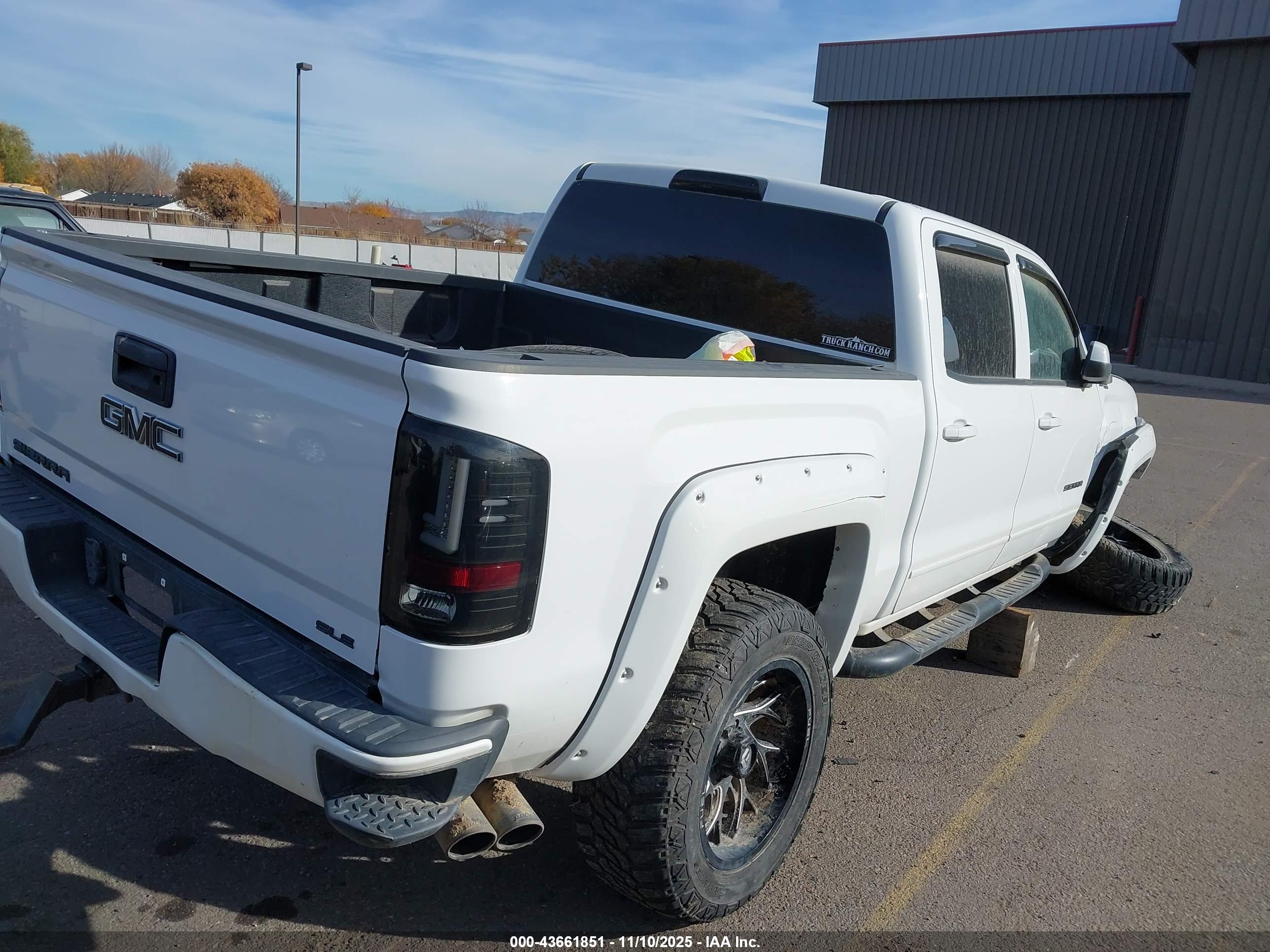 GMC SIERRA image 4